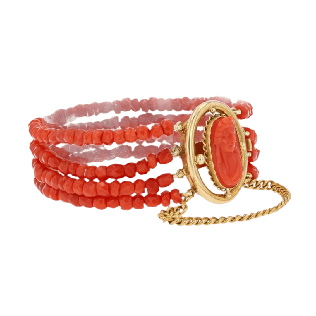 Bracelet Charm in yellow gold and coral