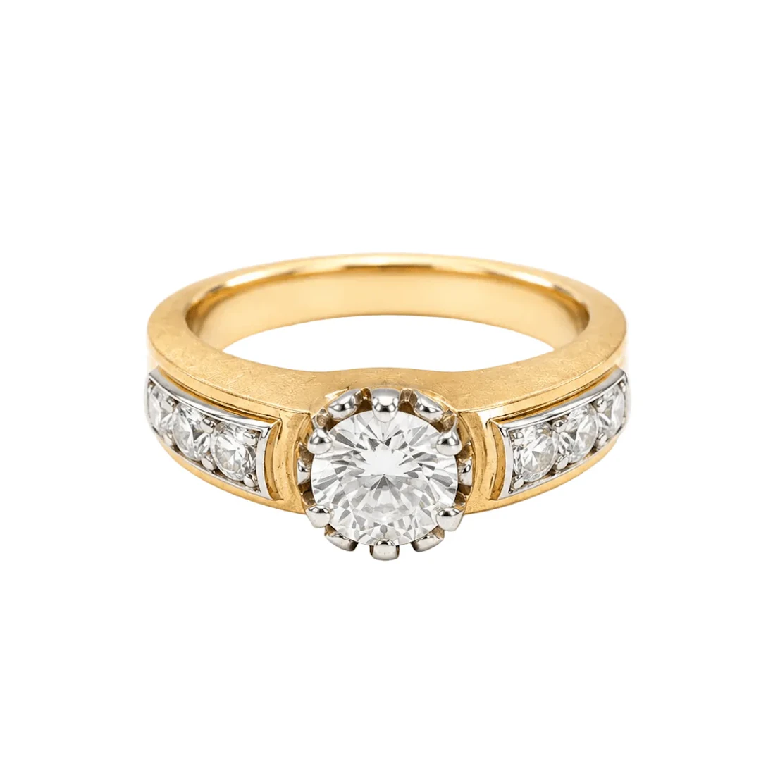 Yellow Gold Solitaire Ring with Diamond