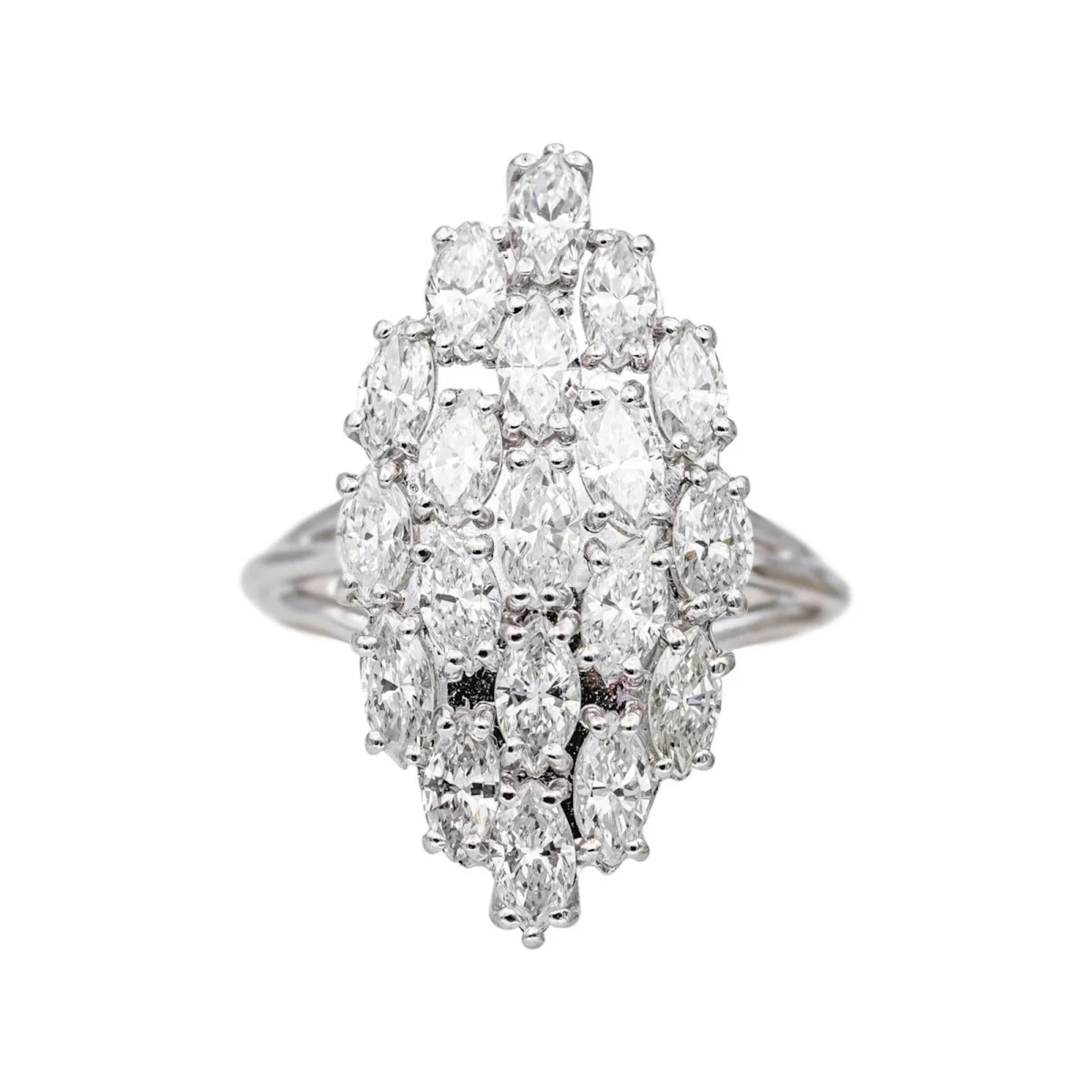 Marquise ring in white gold, platinum and diamonds