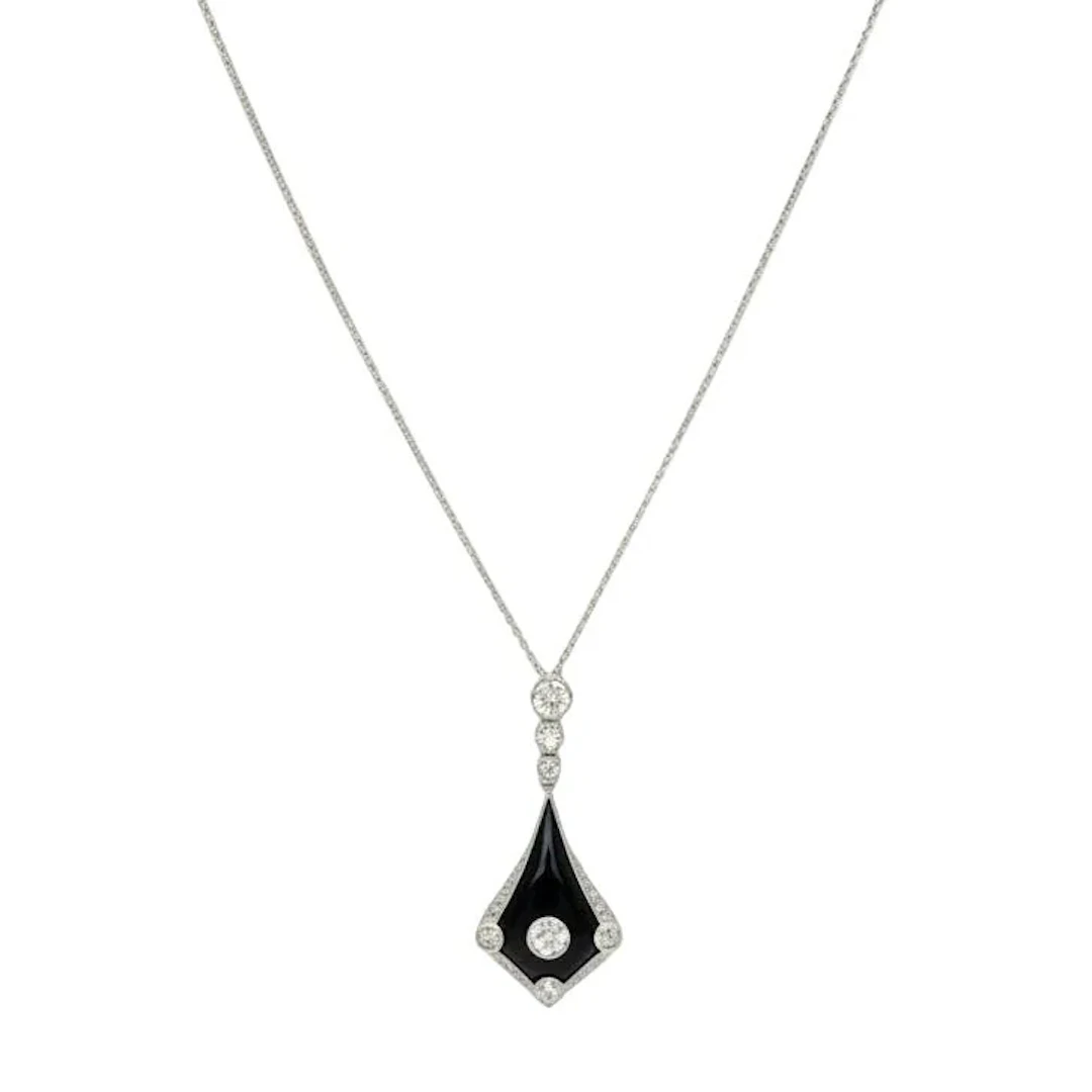 Necklace Art deco pendant in paltinium and diamonds