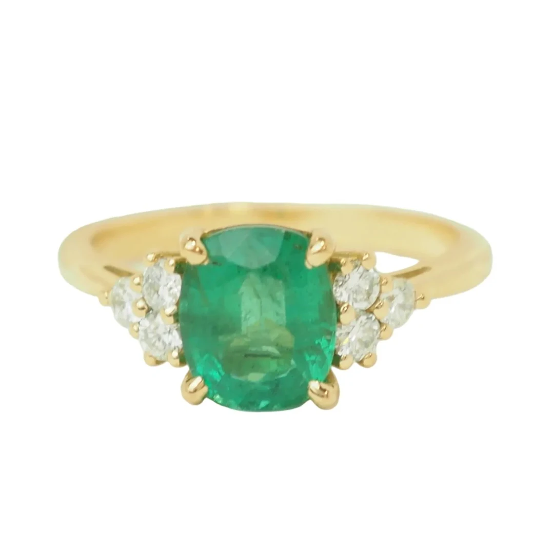 Yellow gold, emerald and diamond Ring