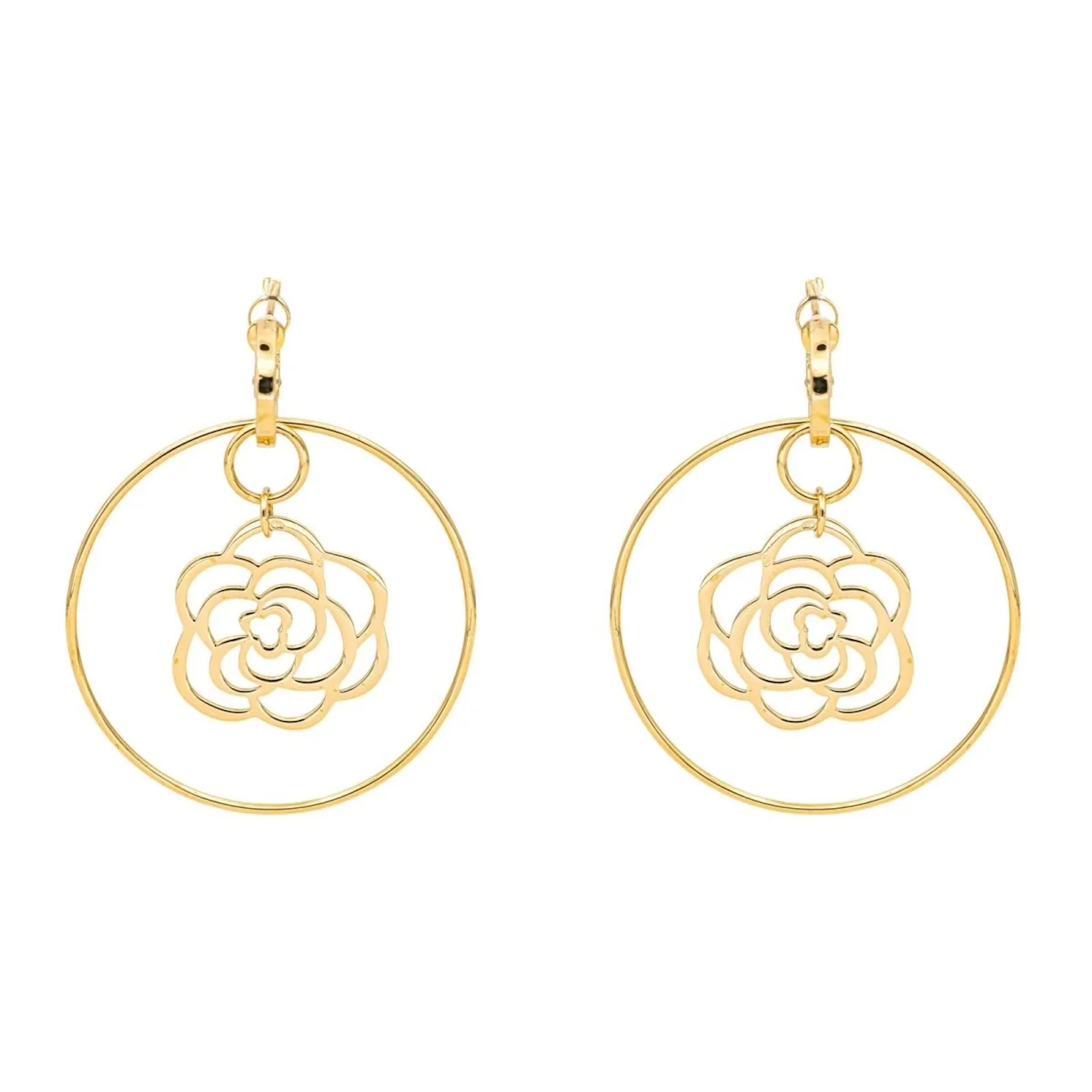 CHANEL "Camellia" earrings in yellow gold