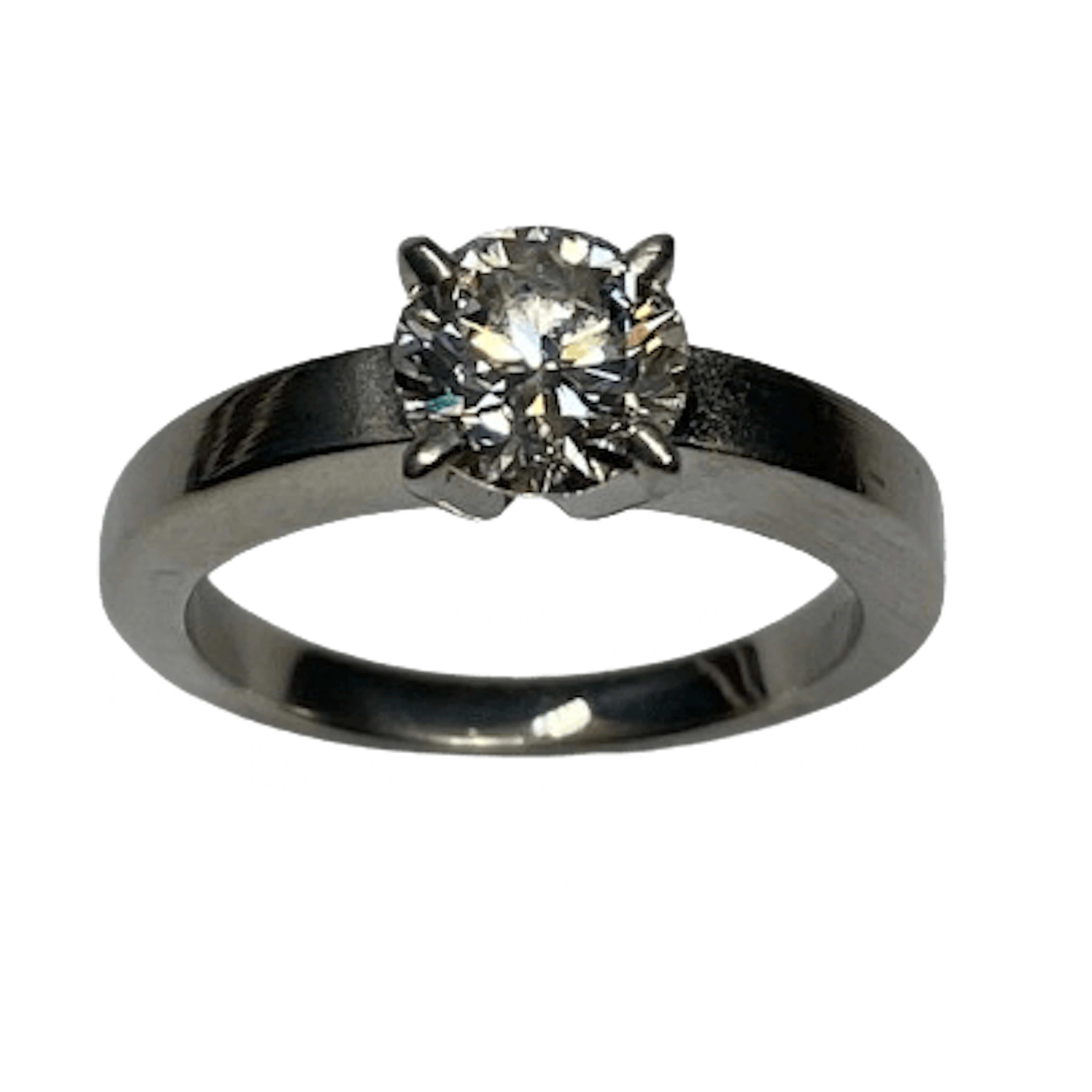 CARTIER "1895" Solitaire Ring in Platinum and Diamond