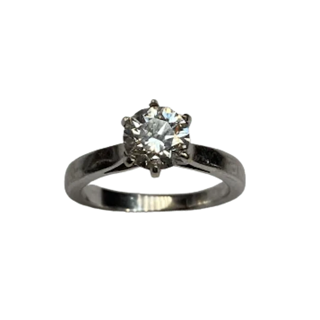 White Gold Solitaire Ring with Diamond