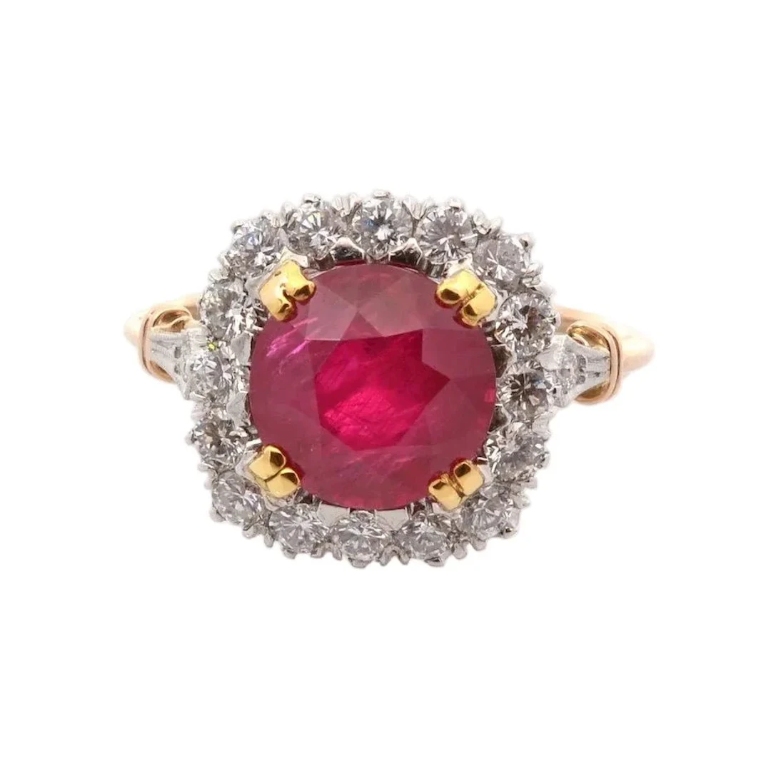 Entourage ring in yellow gold, platinum, rubies and diamonds