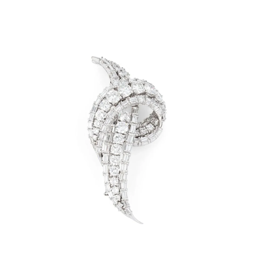 White gold and diamond brooch