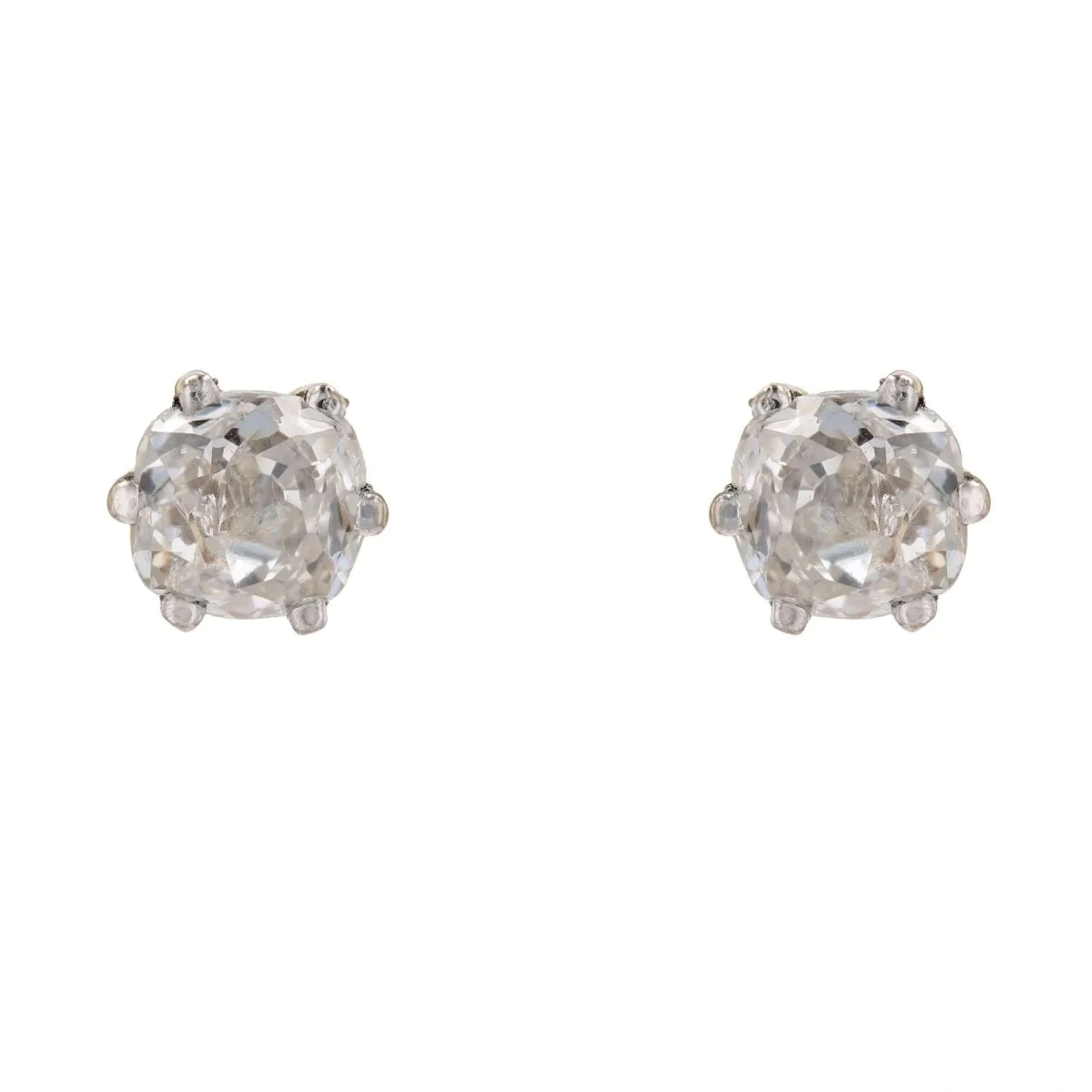 Puces earrings in white gold and diamonds