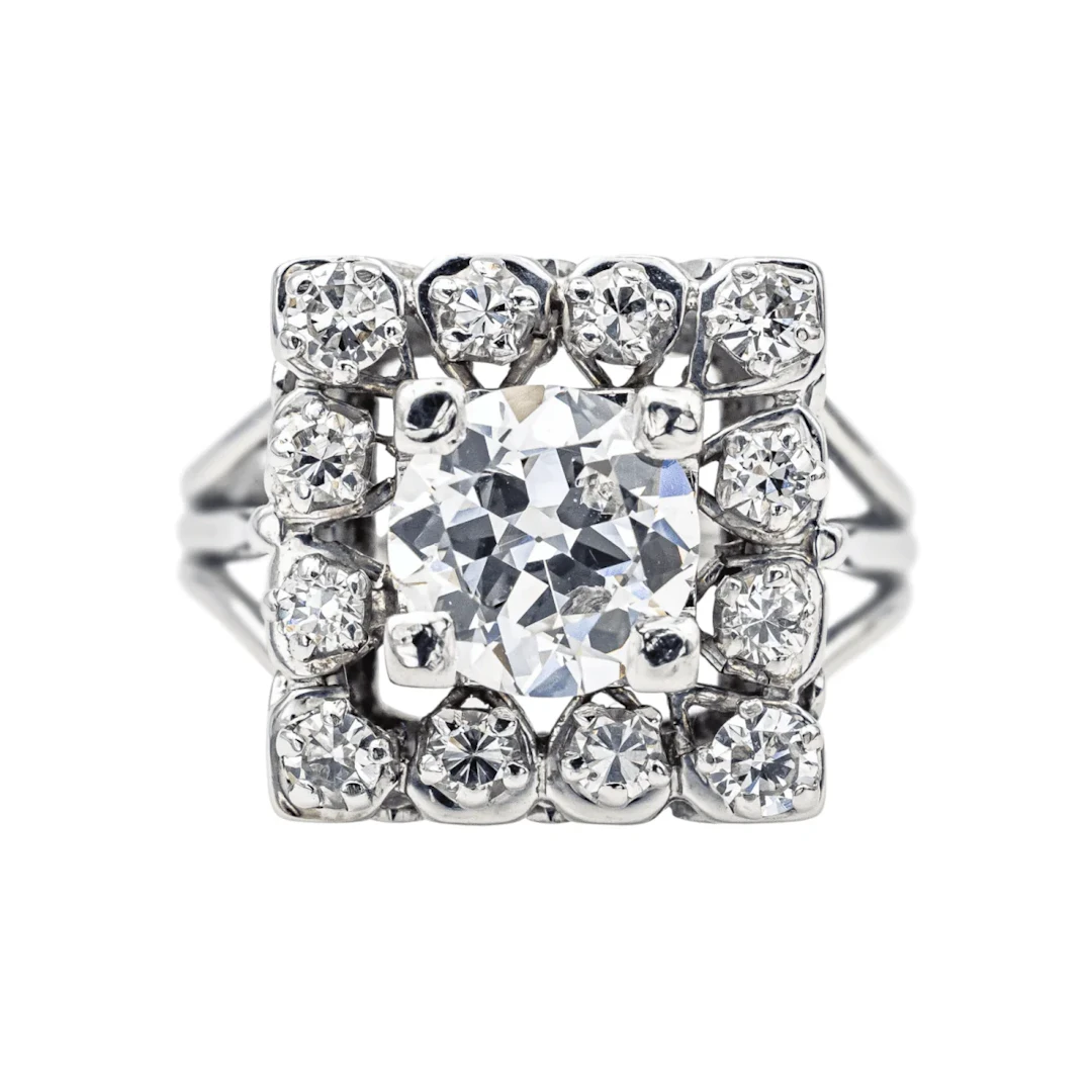 Ring Paved in white gold and diamonds