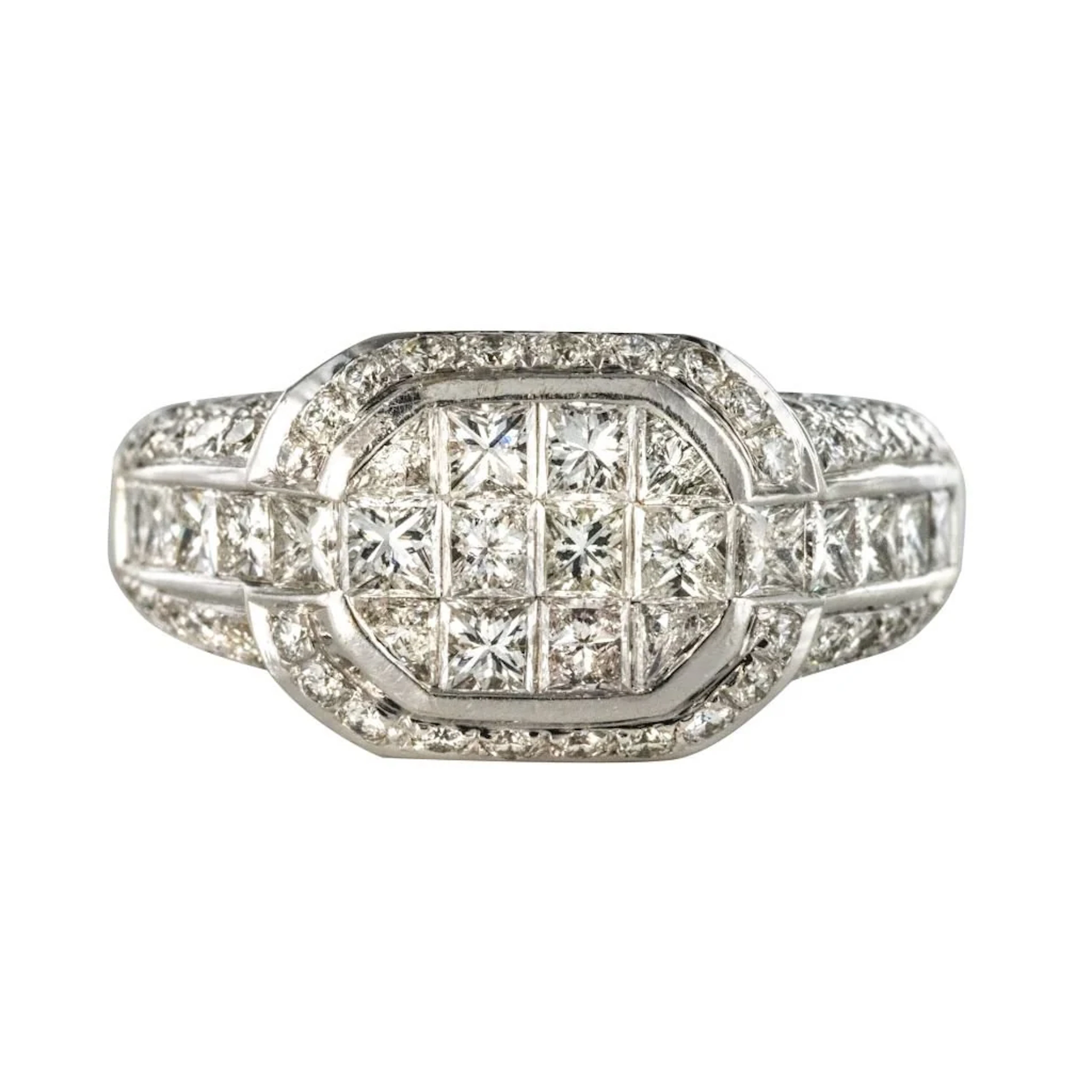 Tank ring in white gold and diamonds