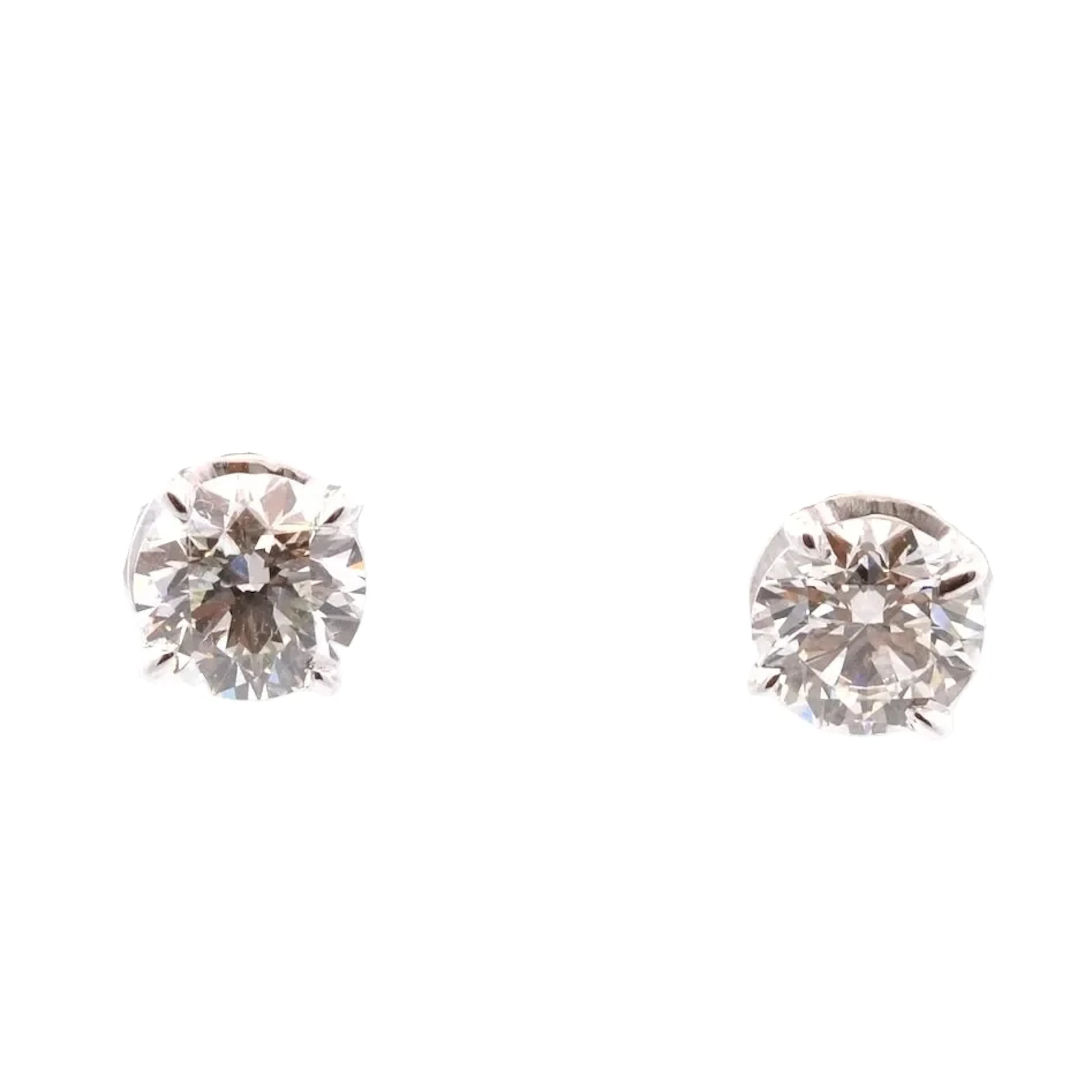 Puces earrings in white gold and diamonds