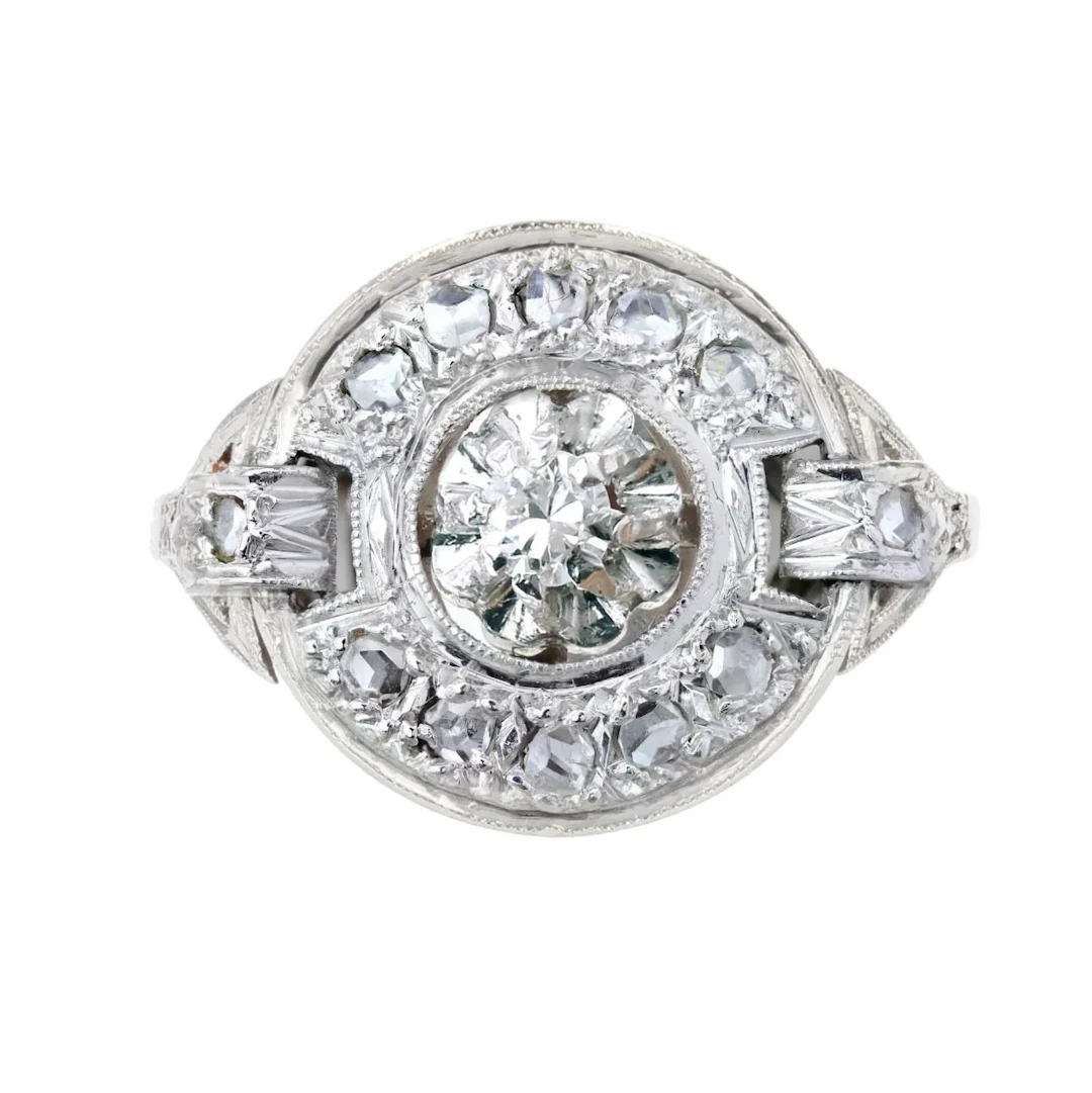 Entourage ring in white gold, platinum and diamonds