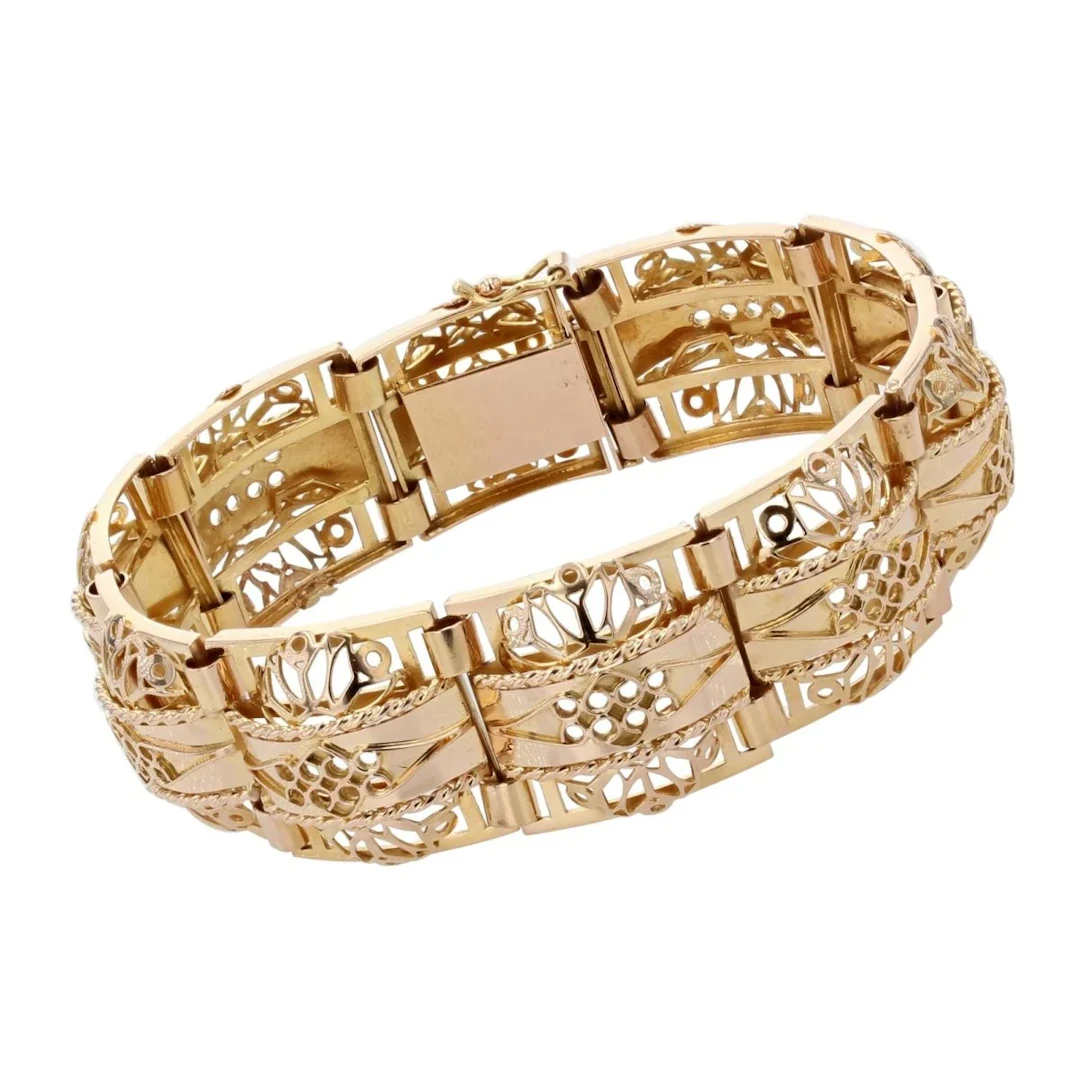 Bracelet at yellow gold