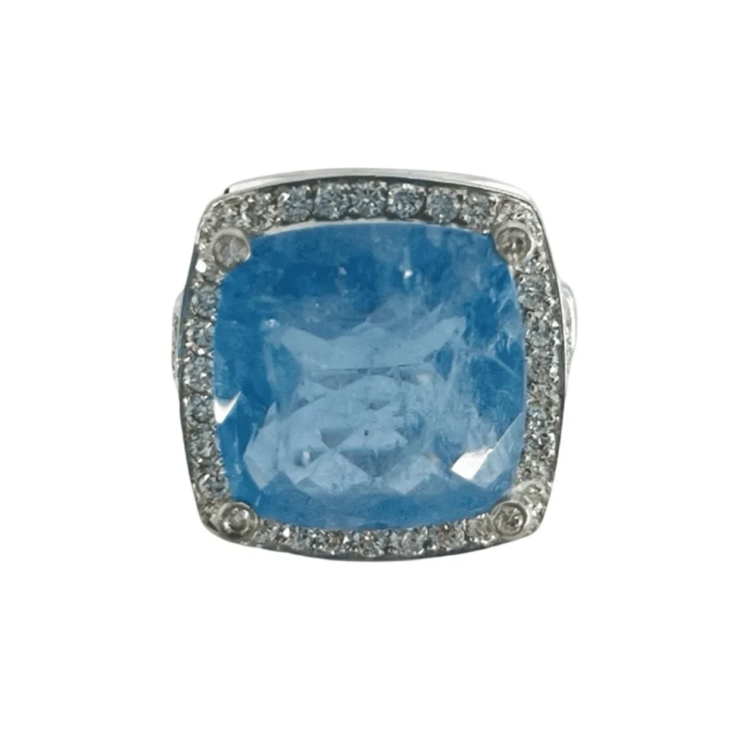 White gold ring with 11.12 ct aquamarine and diamonds