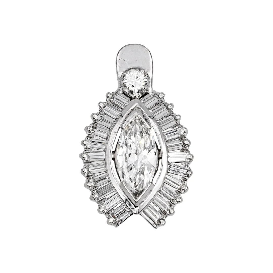 Pendant in white gold and diamonds.