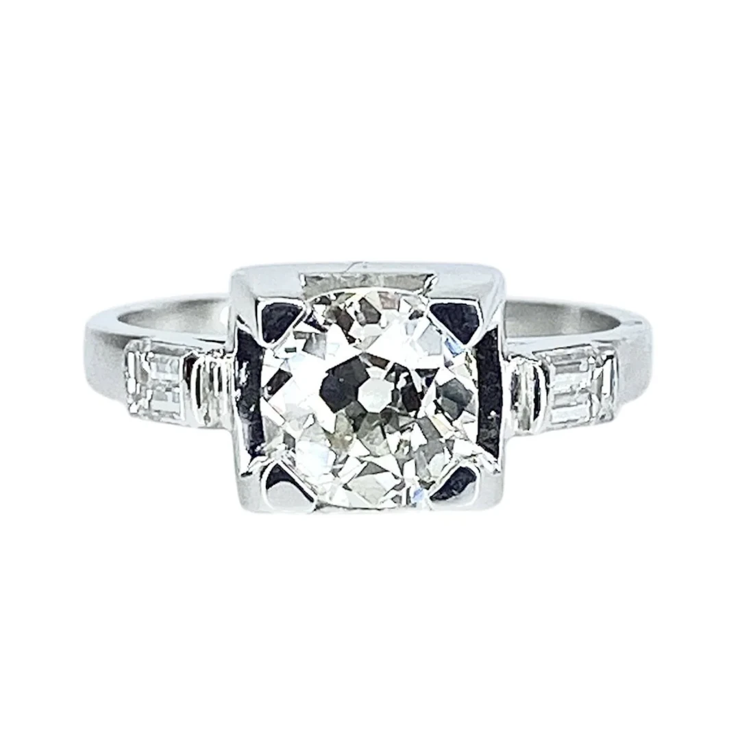 Bague en or blanc, platine et diamants