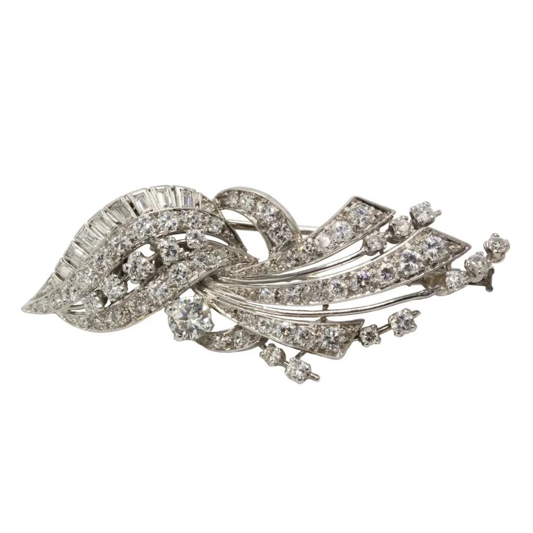 Brooch Double Pin in paltinium and diamonds