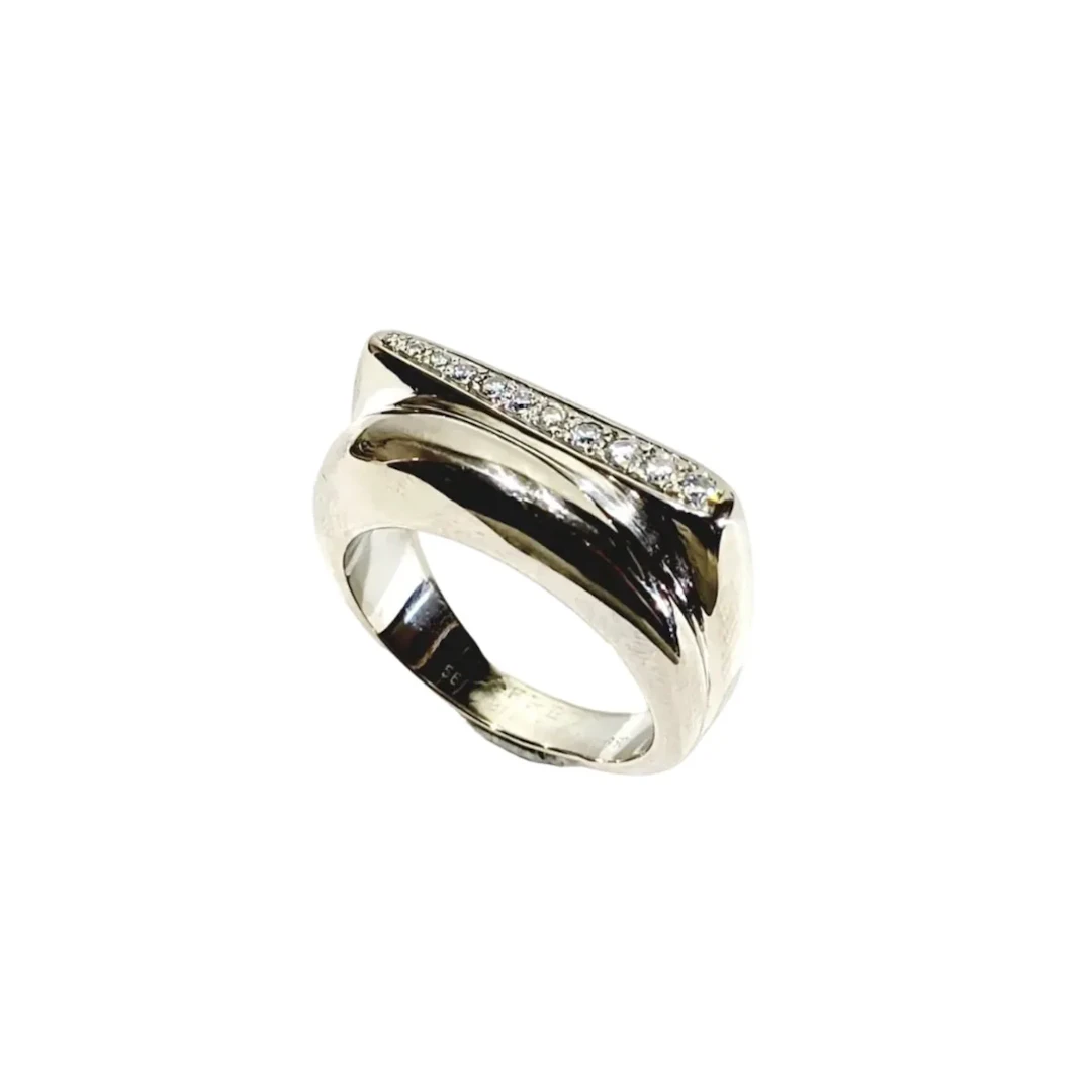 FRED "Success" ring in white gold and diamonds