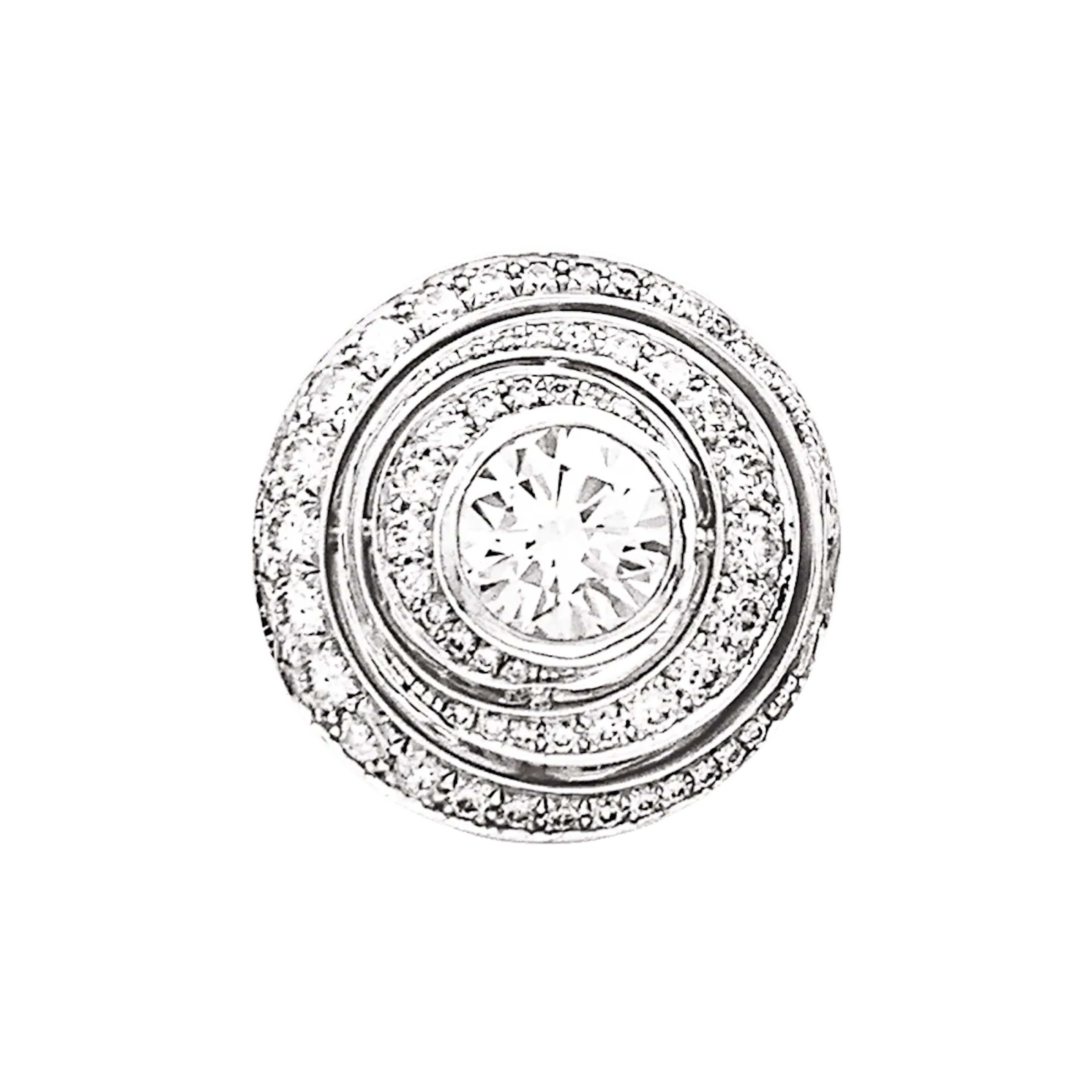 Bague Entourage BOUCHERON "Idylle" en or blanc et diamants