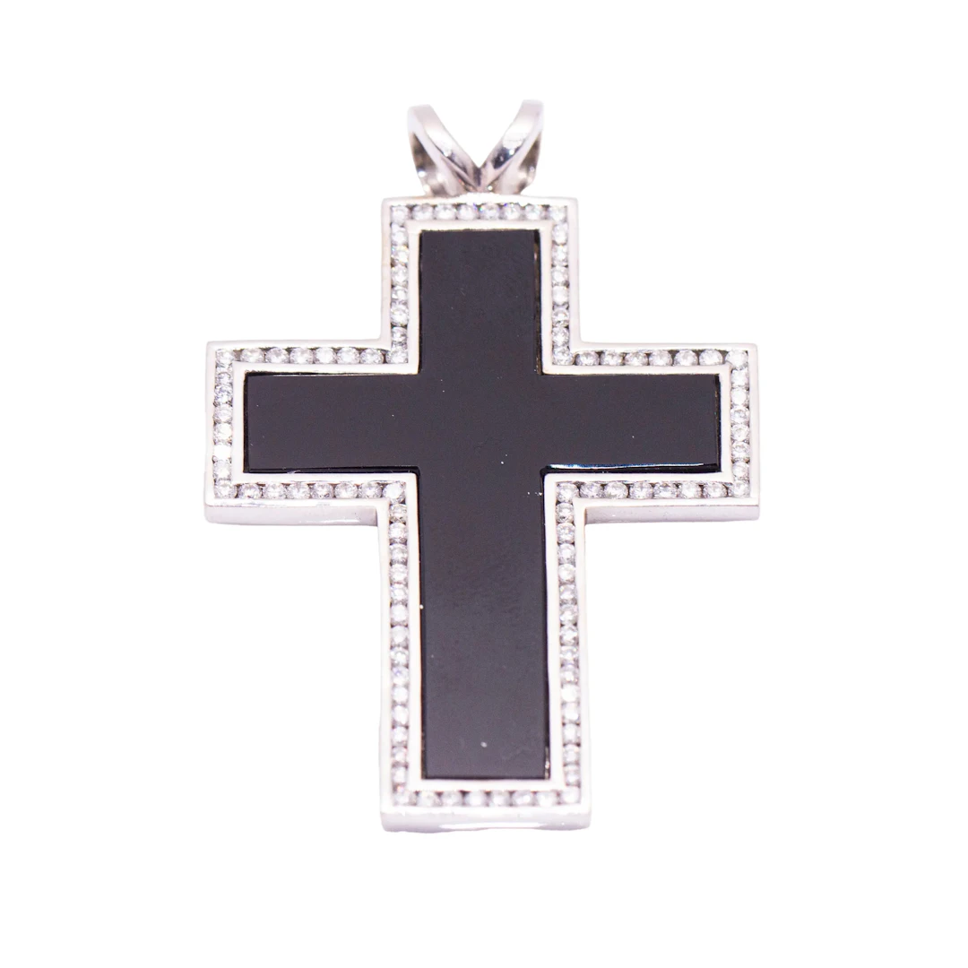 Pendant in white gold, onyx and diamonds
