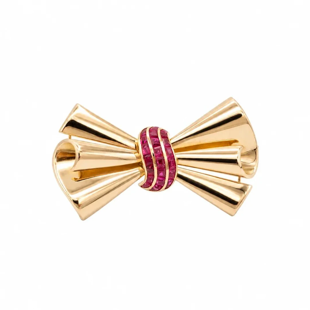Broche Épingle en or rose et rubis