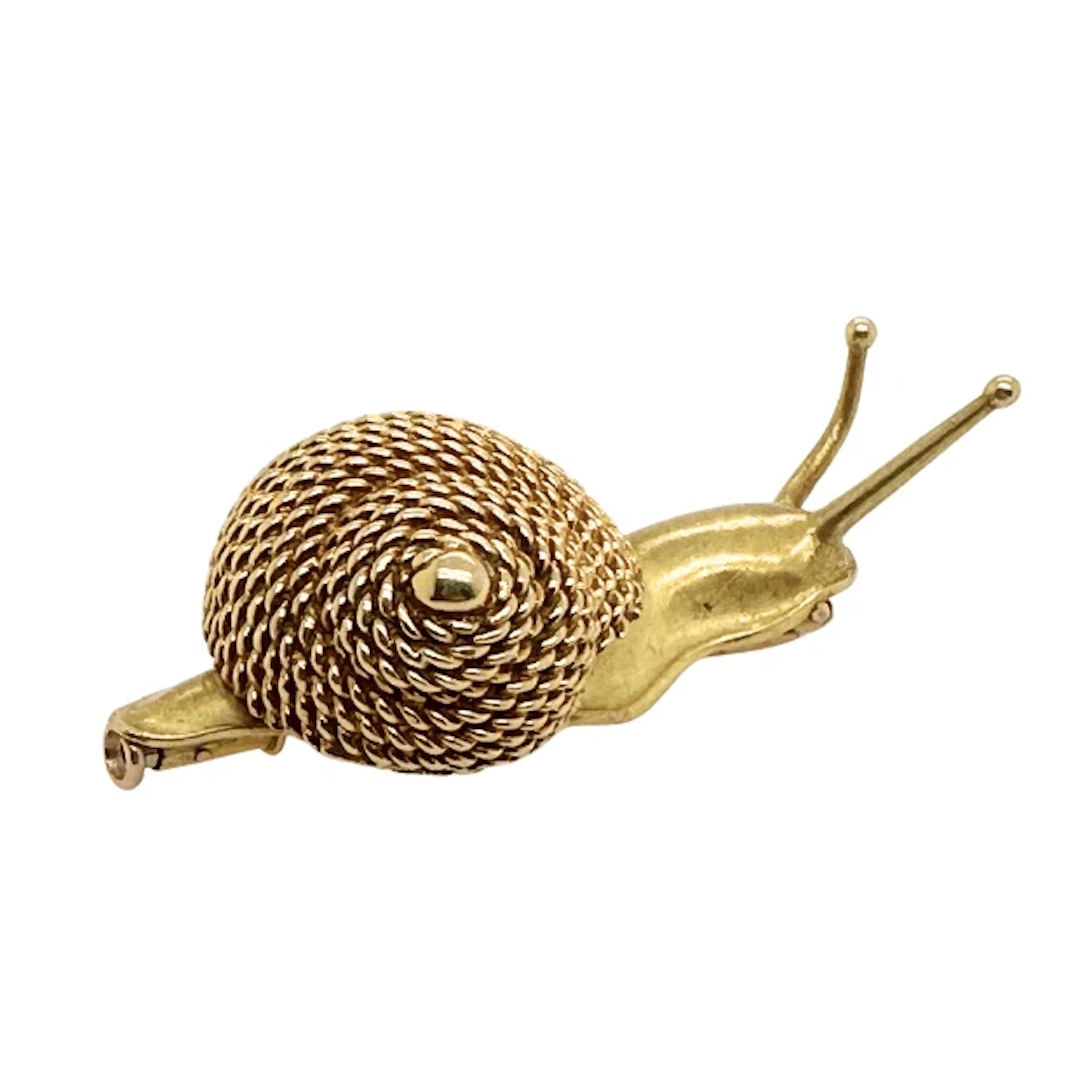 HERMÉS "Snail" Brooch in yellow gold