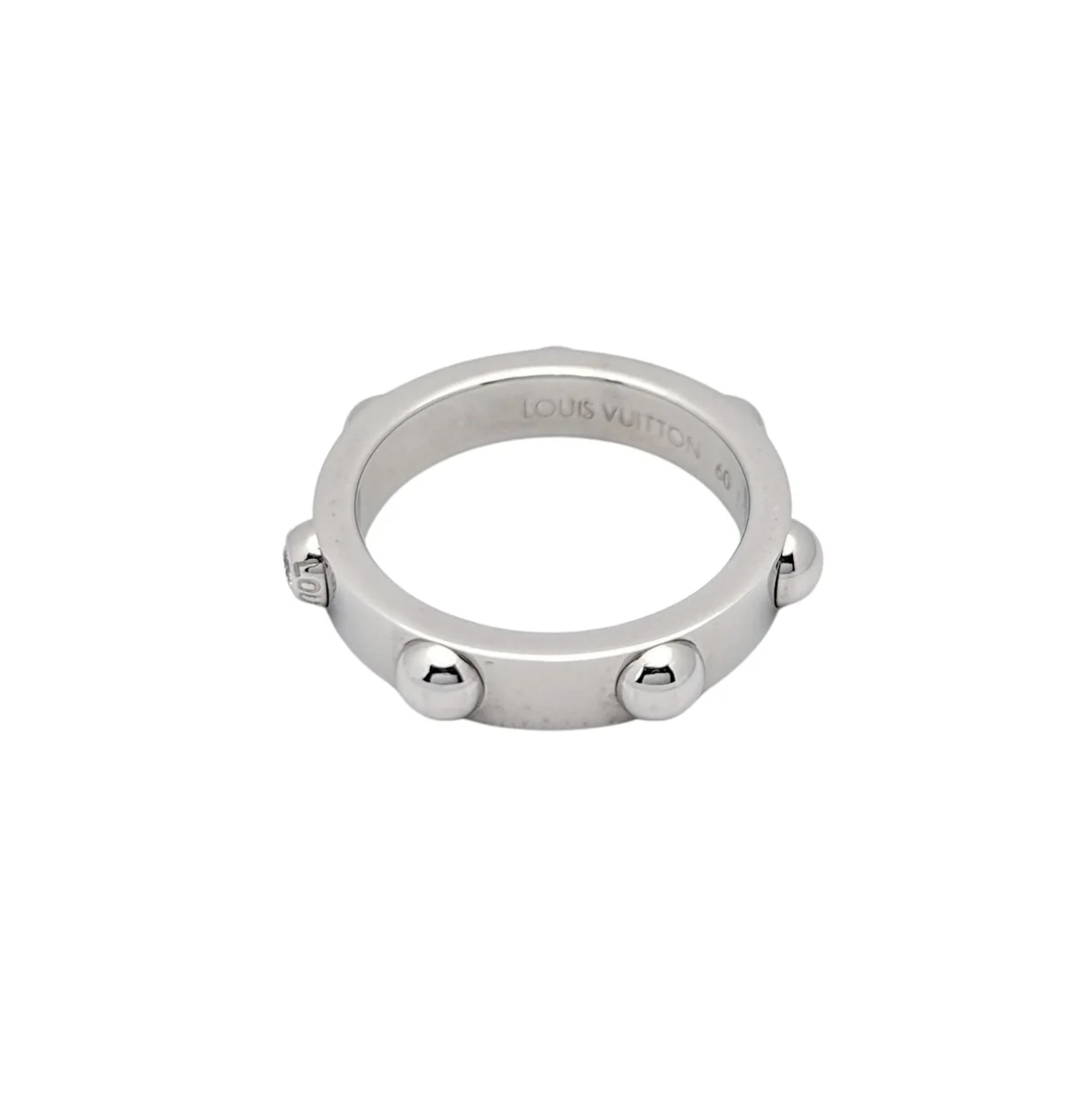 "Clous" ring signed Louis Vuitton in white gold and diamonds