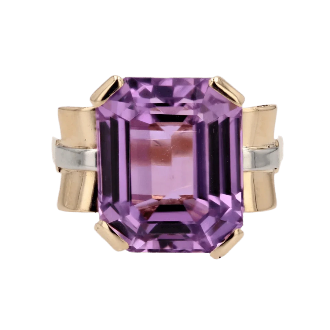 Cocktail ring in yellow gold and kunzite