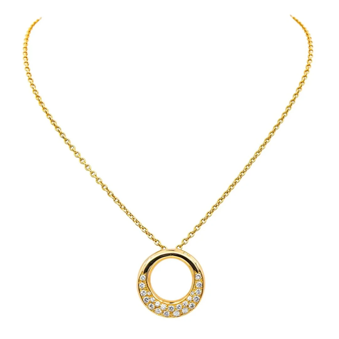 Necklace Pendant in yellow gold and diamonds