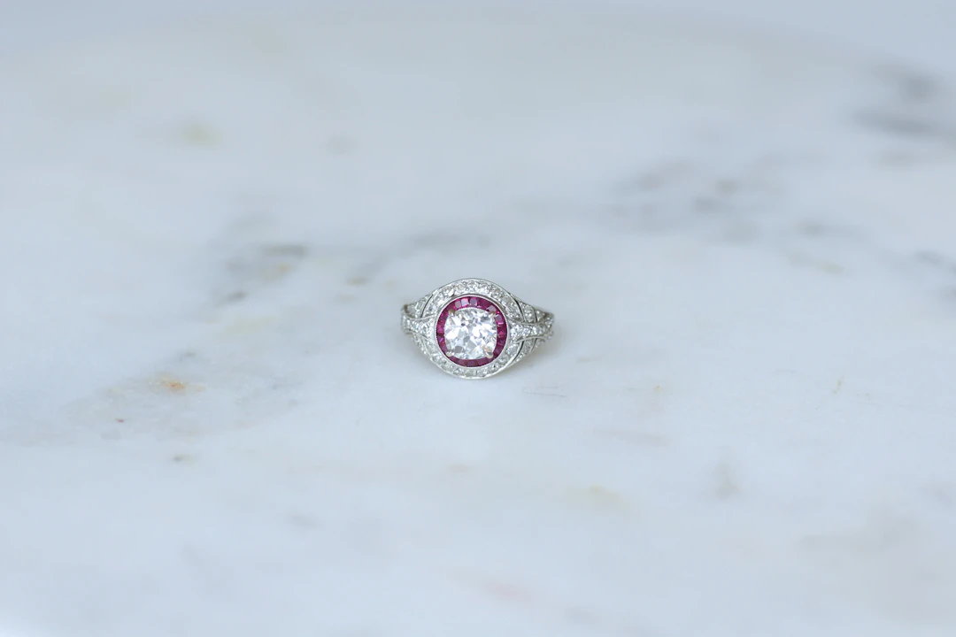 Dôme Ring in Platinum, Ruby, and Diamonds