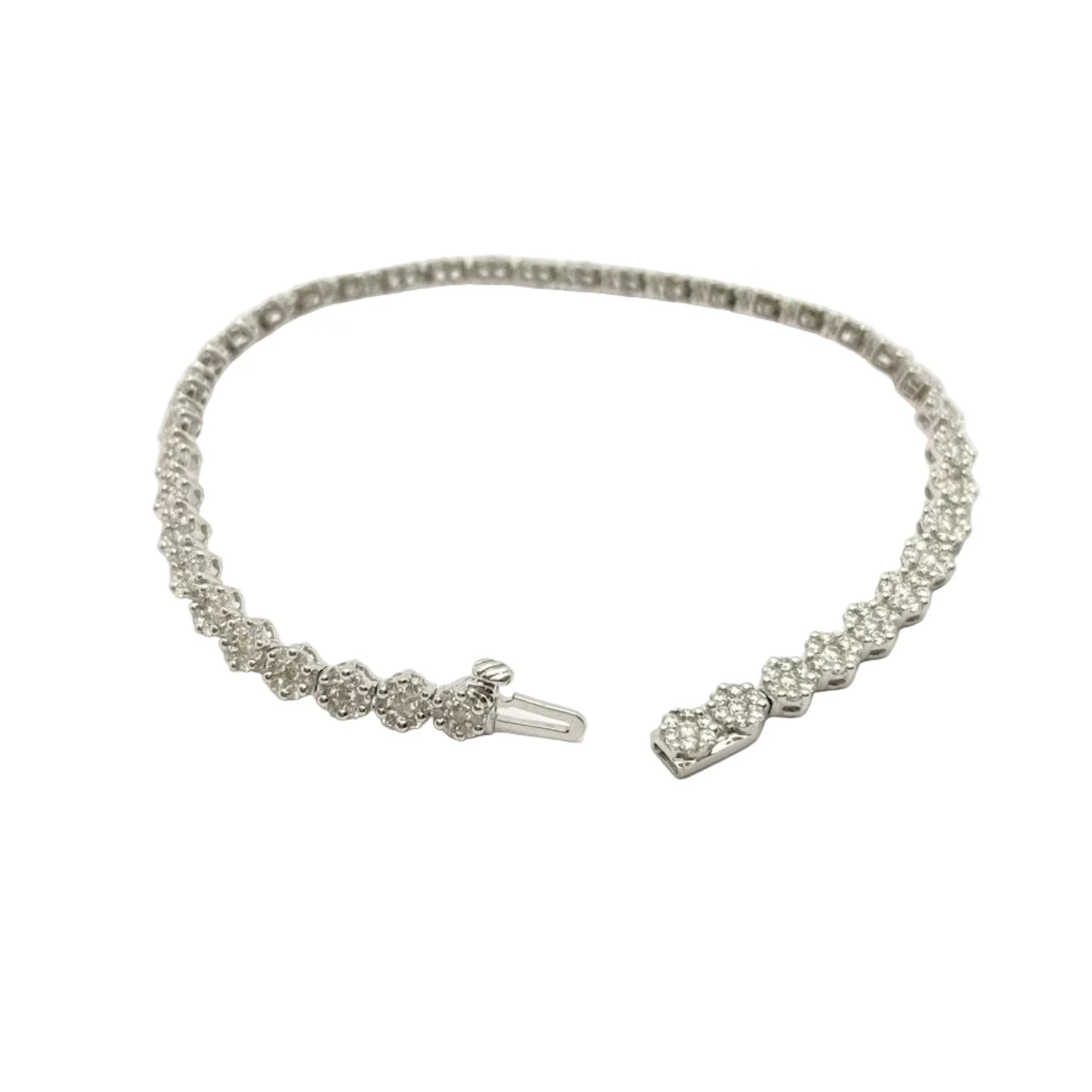 Ligne bracelet in white gold and diamonds