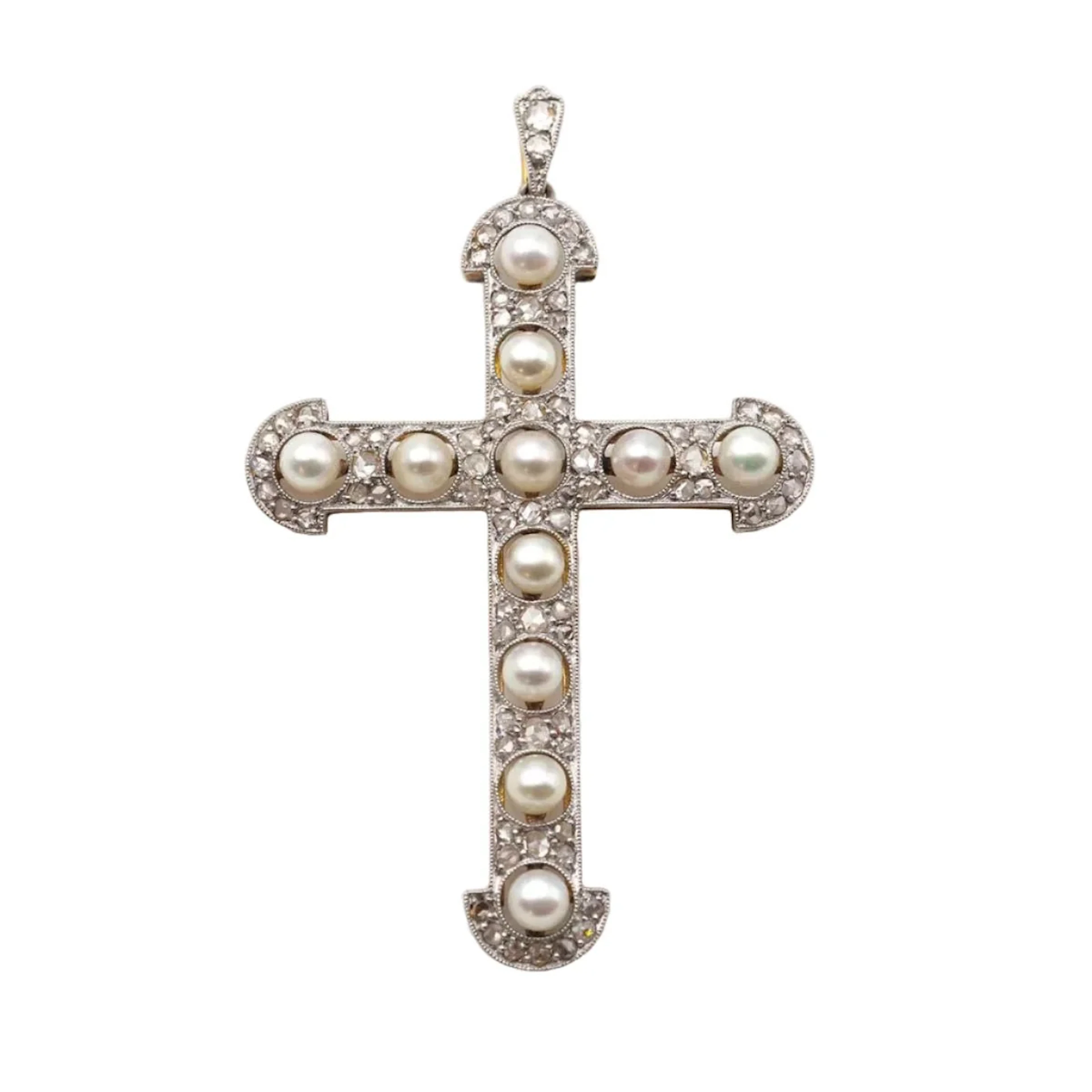 Pendant made of yellow gold, platinum, pearls, and diamonds