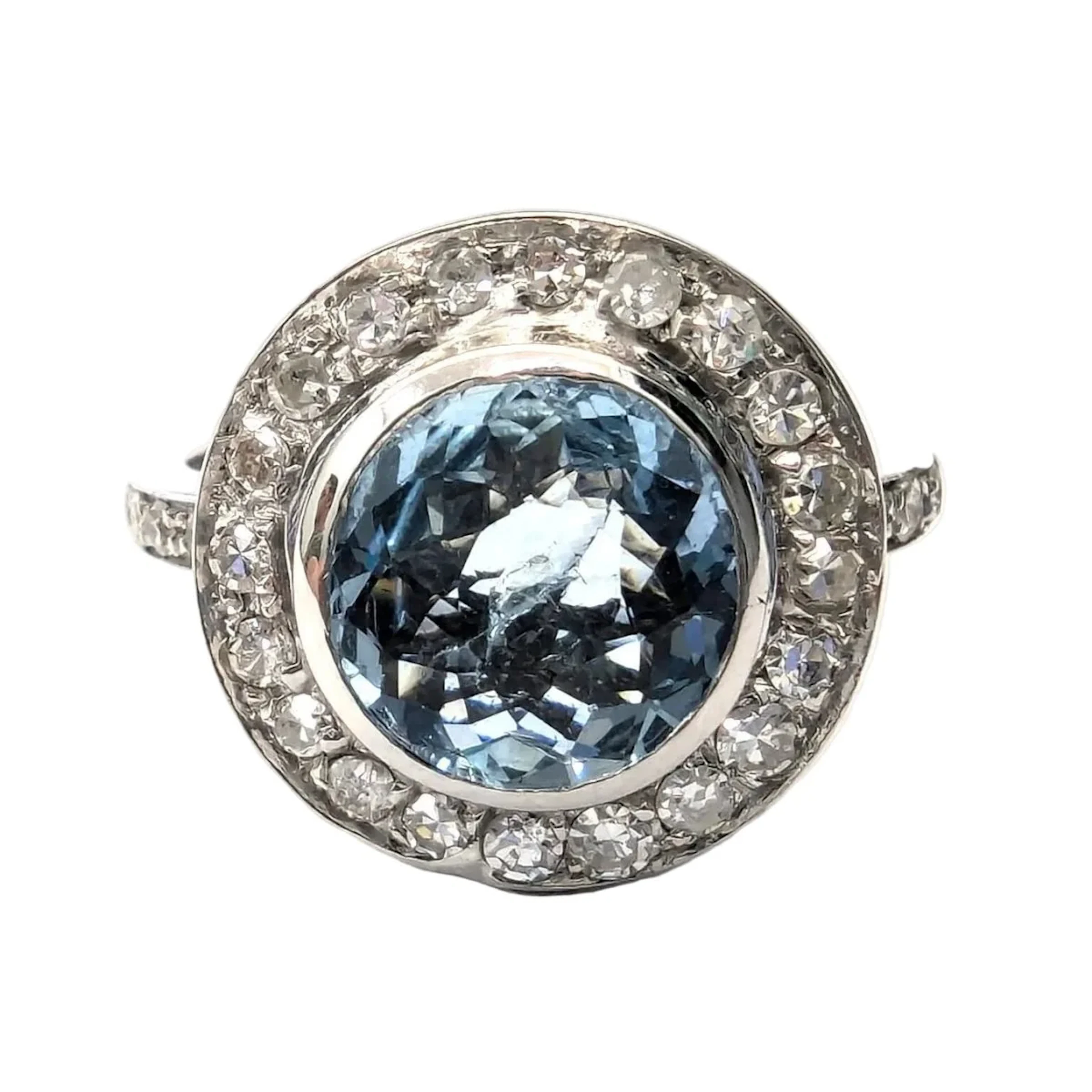 Ring Surroundings in white gold, aquamarine and diamonds