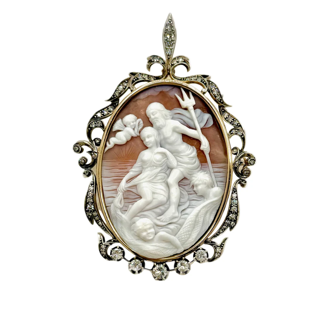 Cameo brooch in white gold, silver and diamonds