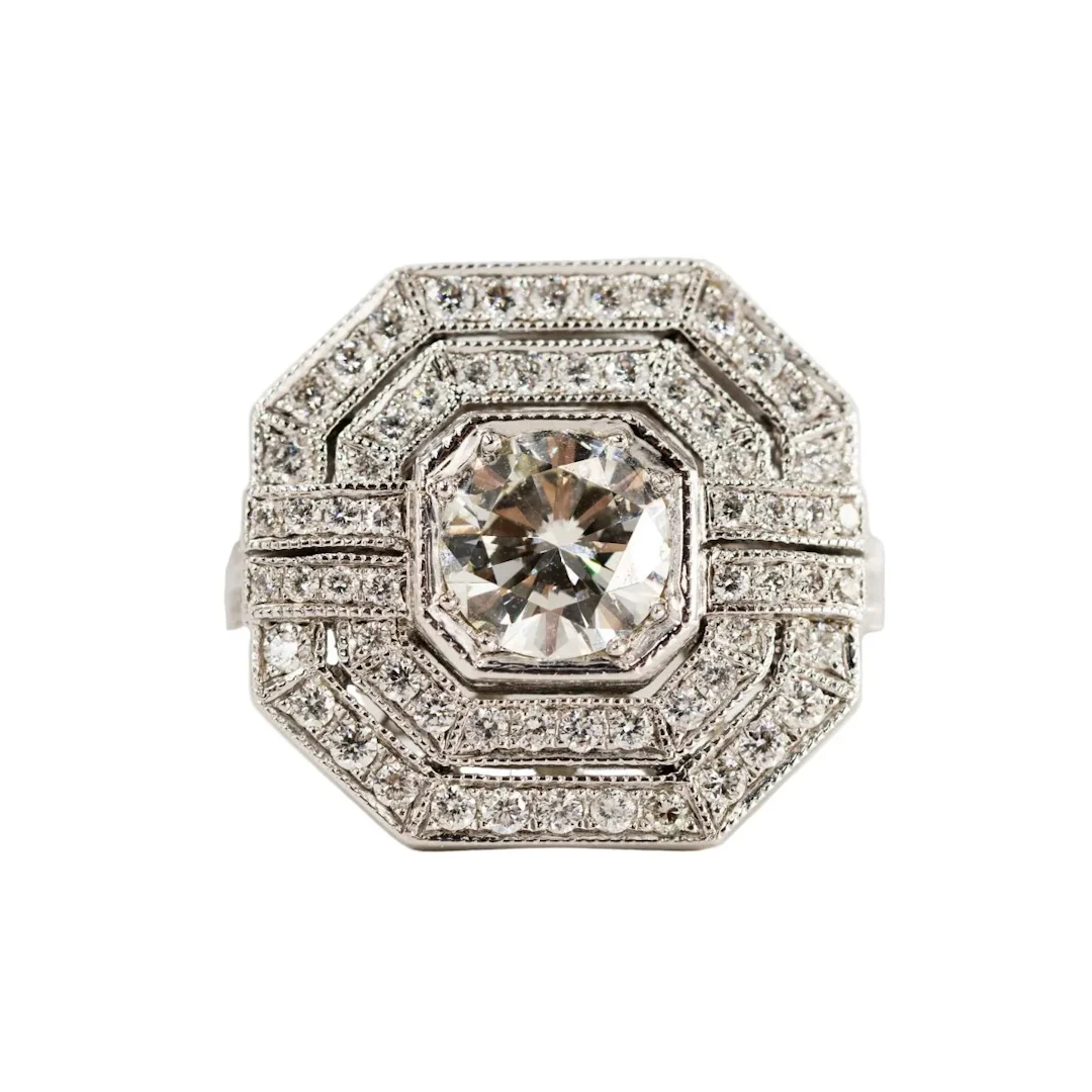 Entourage Ring in White Gold and Diamonds