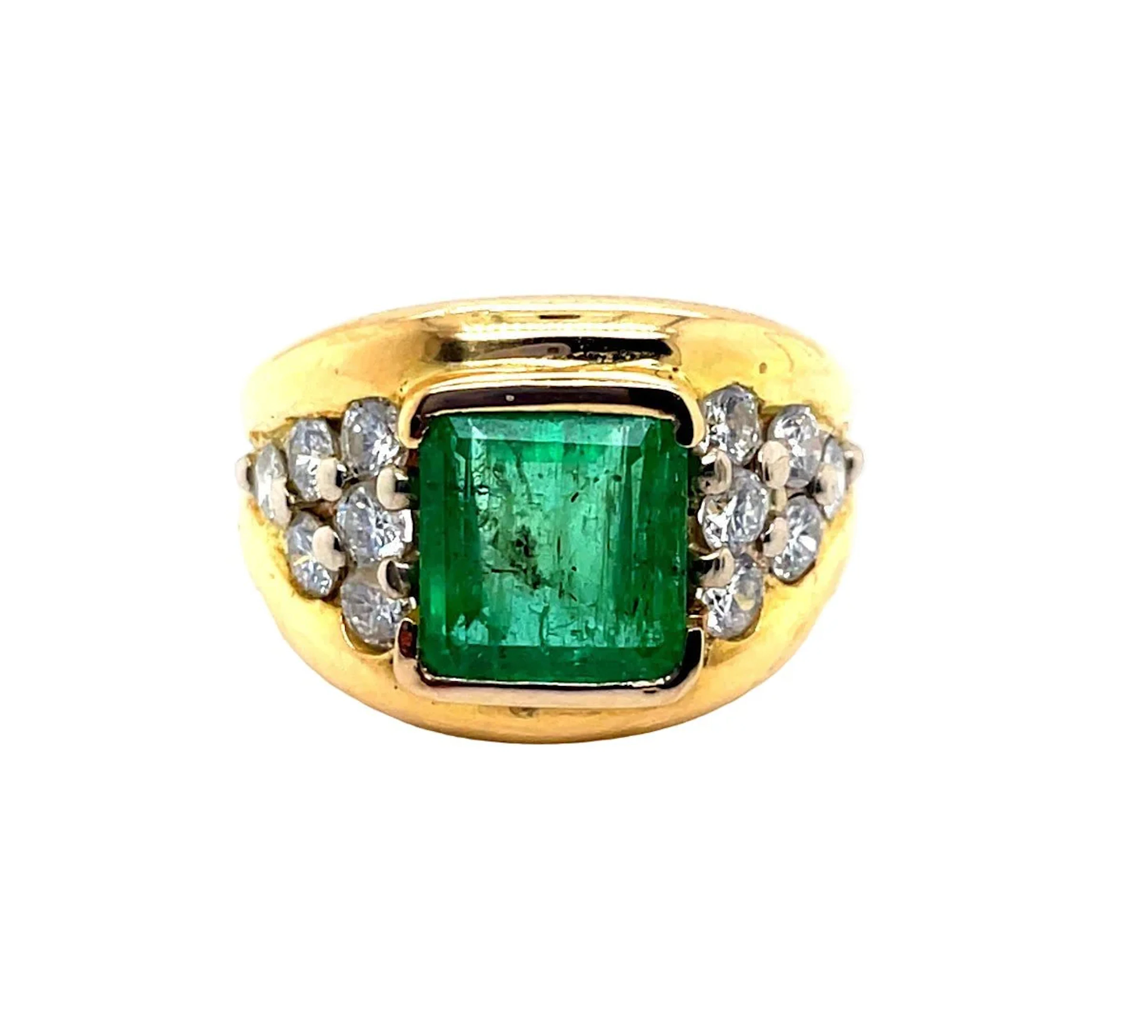 Yellow Gold Bangle Ring with Emerald and Diamonds