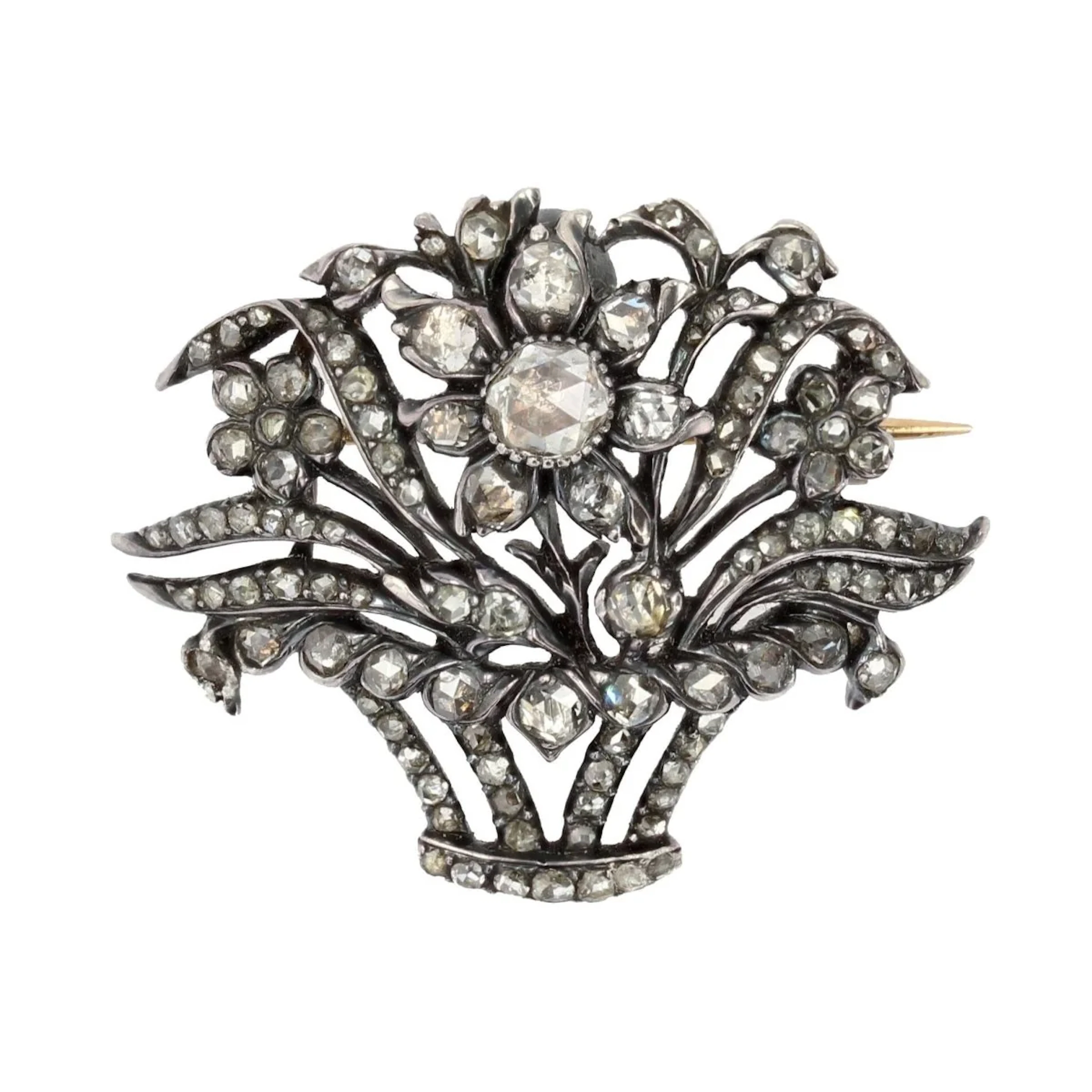 Brooch Pin in rose gold, silver and diamonds
