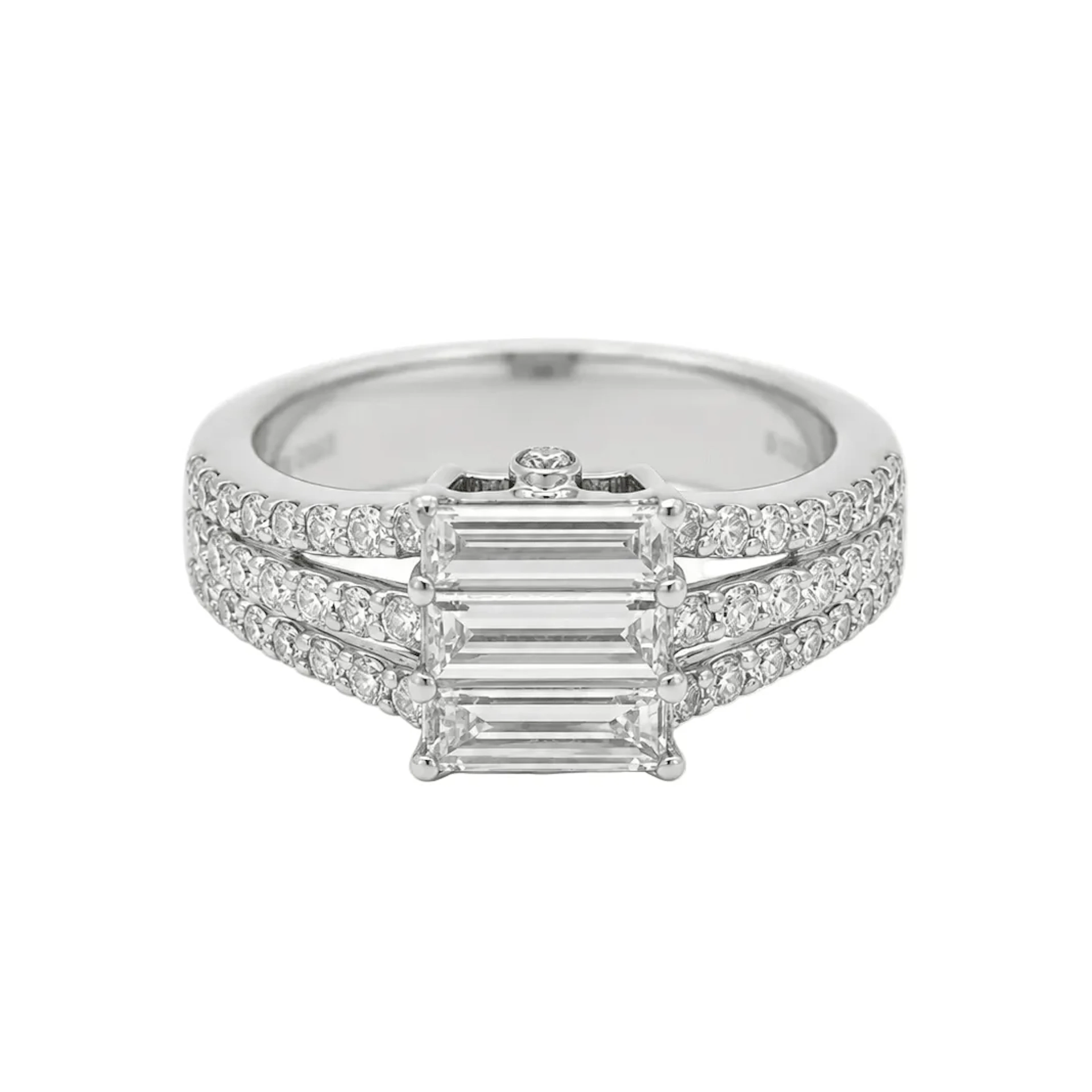 Trilogy Ring in White Gold and Diamonds
