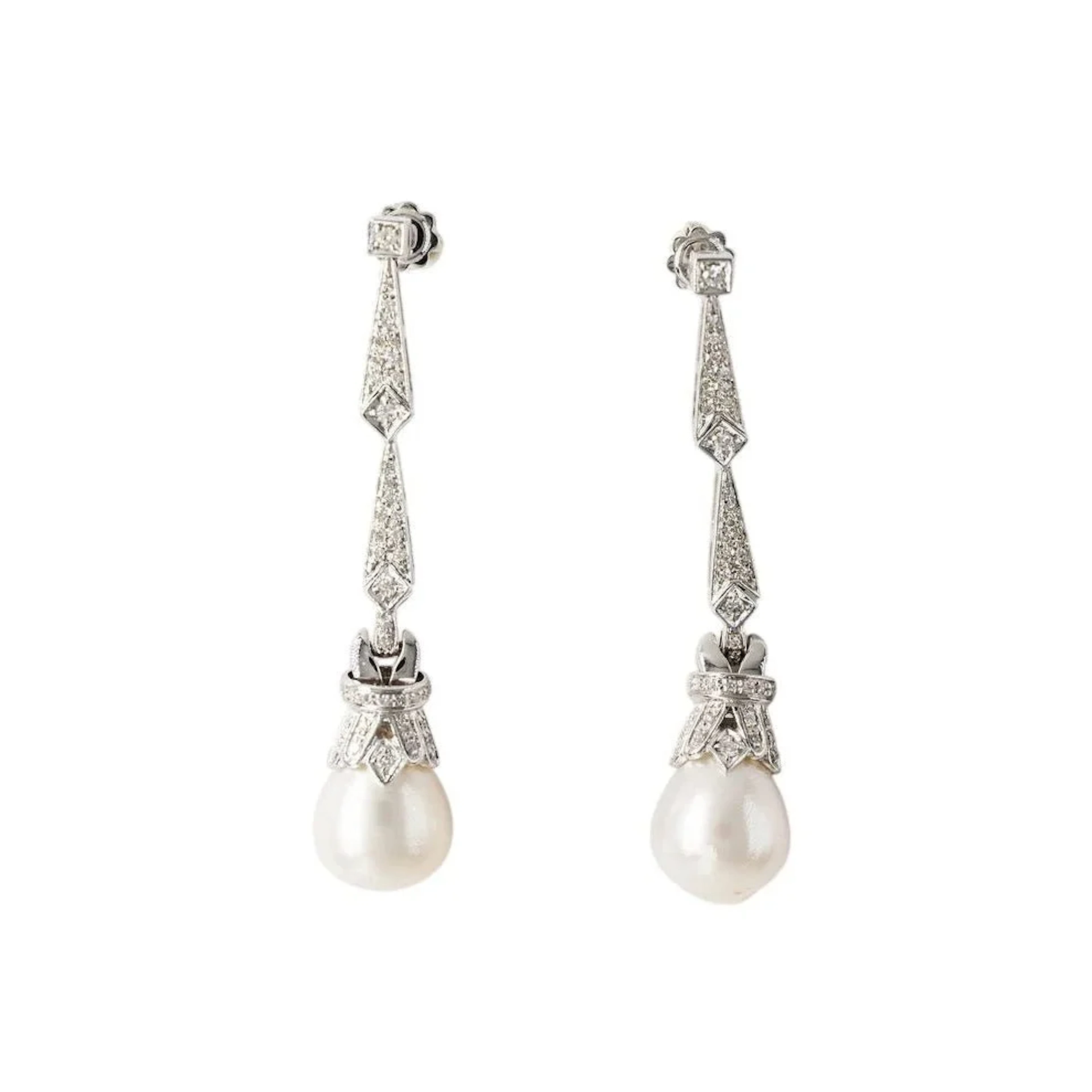 White Gold Dangle Earrings with Pearls and Diamonds