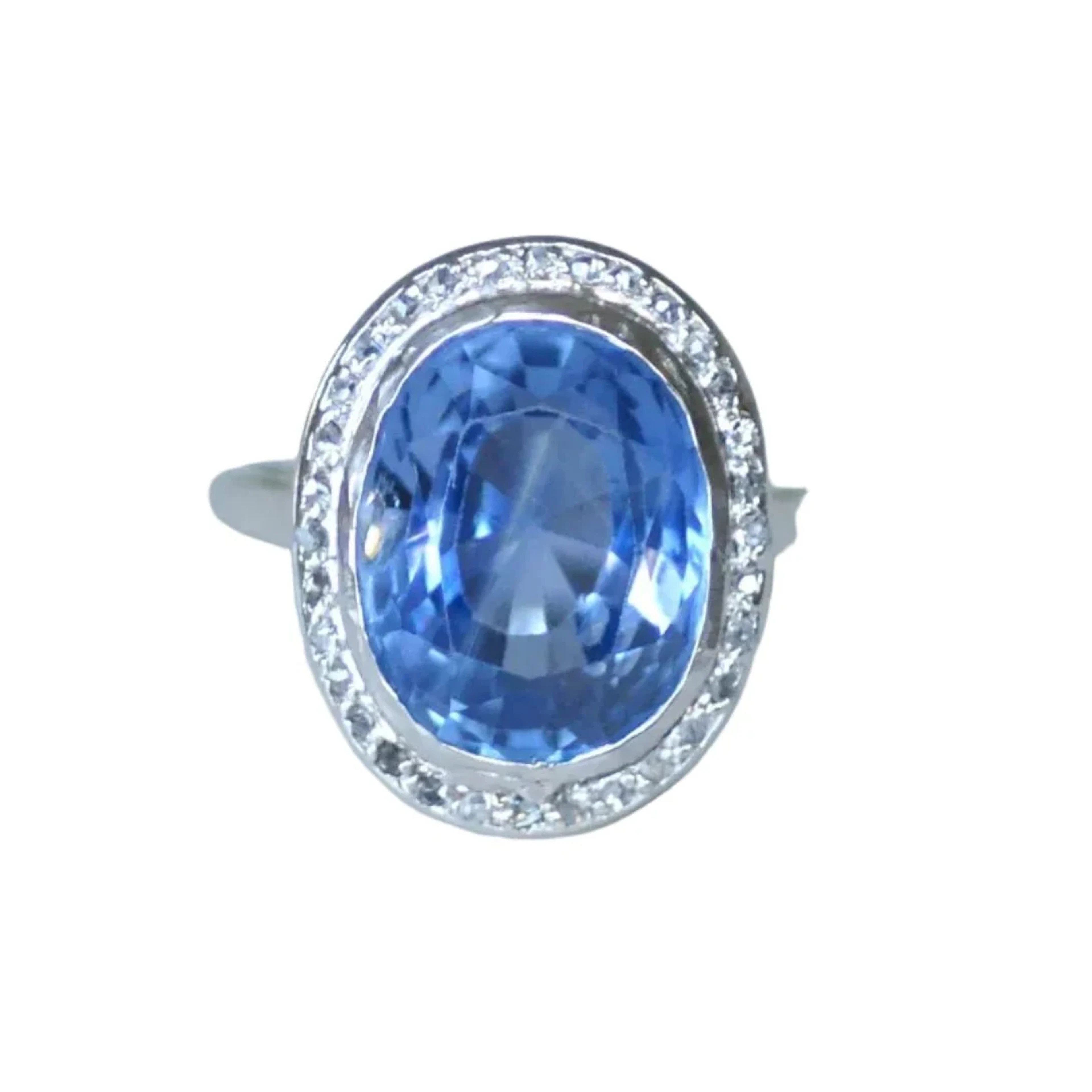 Ring Surroundings in white gold, paltinium, sapphire and diamonds