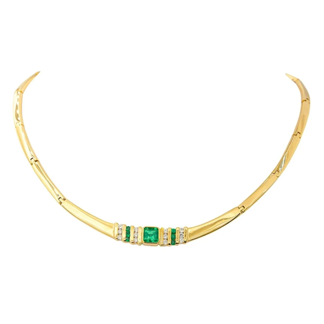 Necklace Ras de Cou in yellow gold, emeralds and diamonds