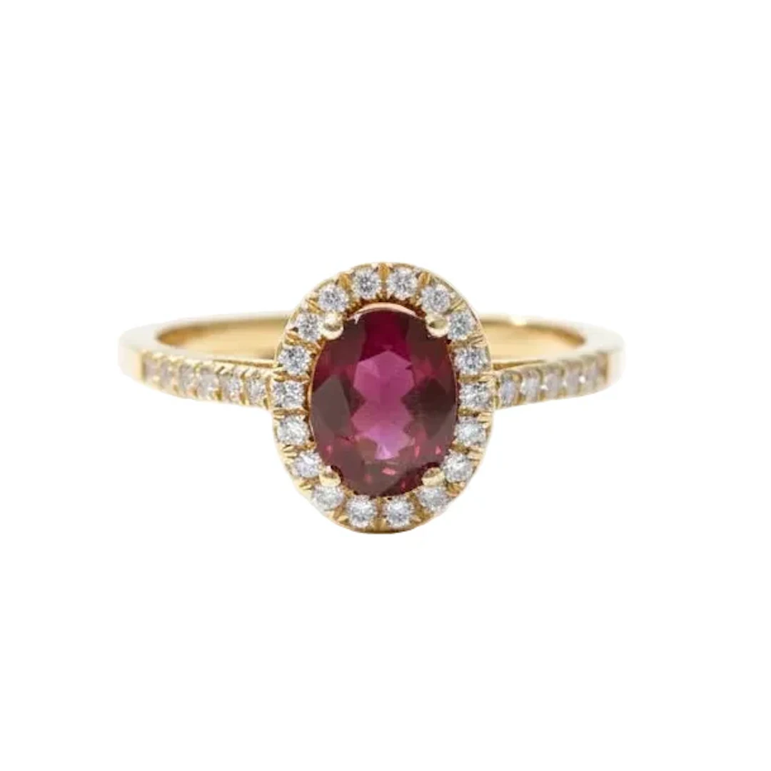 Ring in yellow gold and ruby