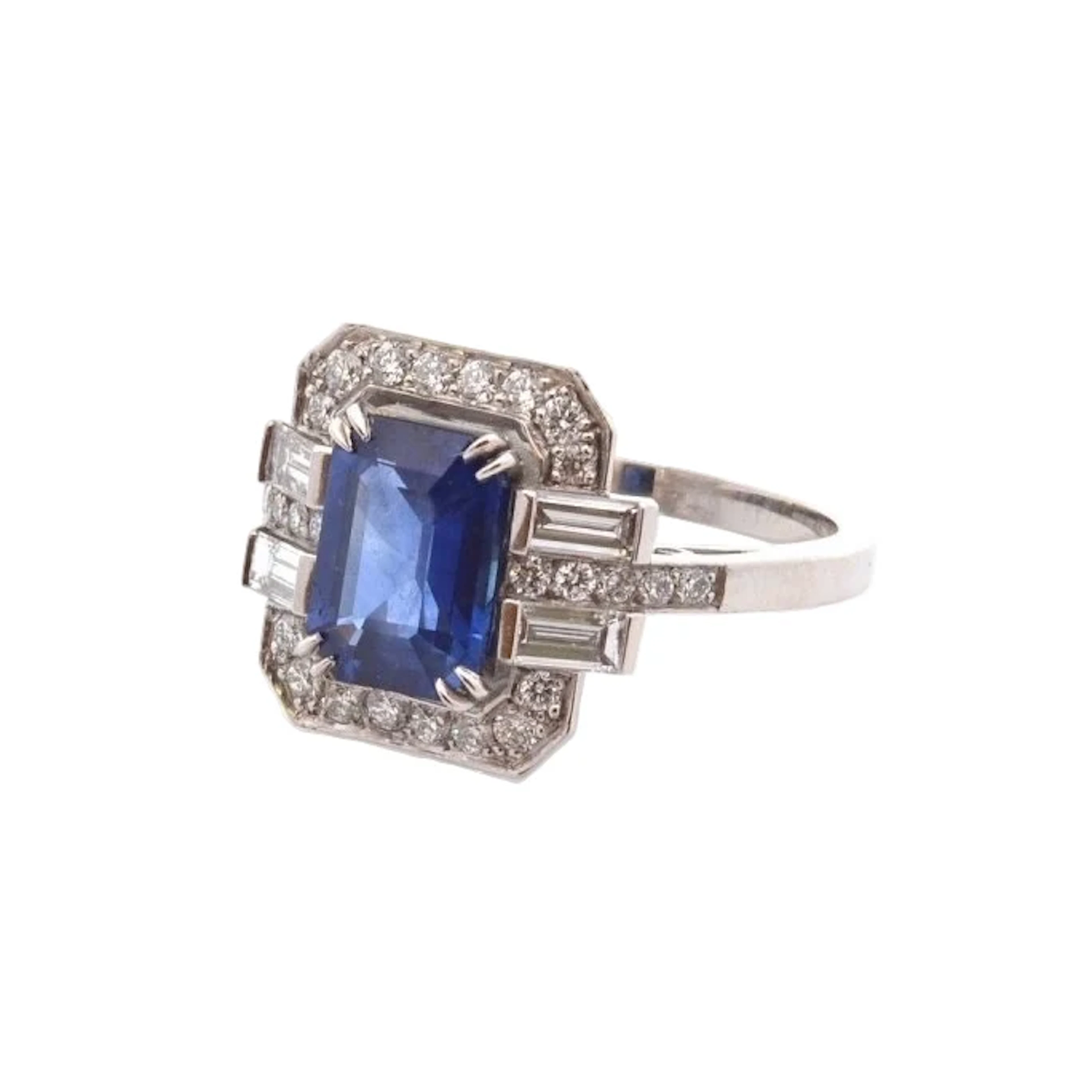 Ring vintage sapphire of 2.15cts and diamonds