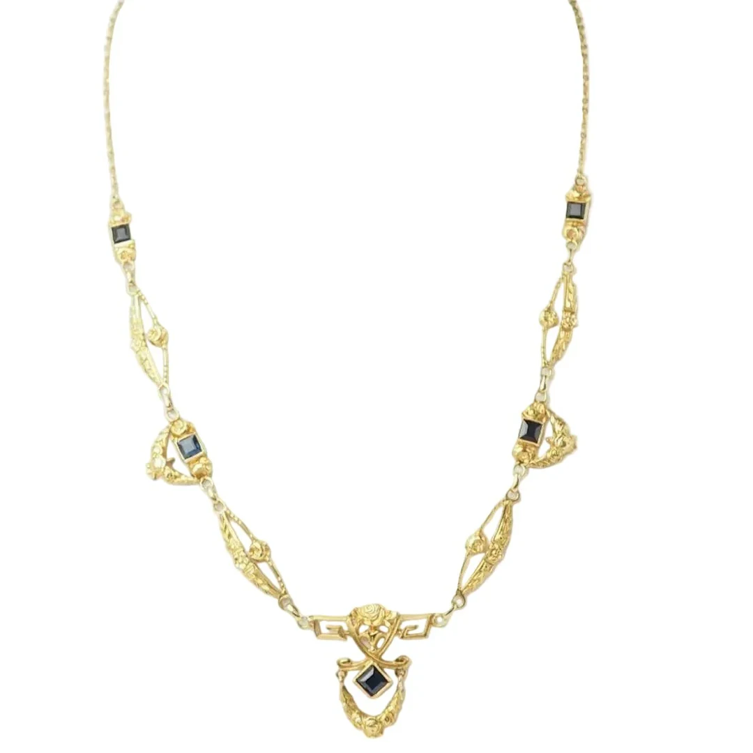 Necklace Drapery in yellow gold and sapphires