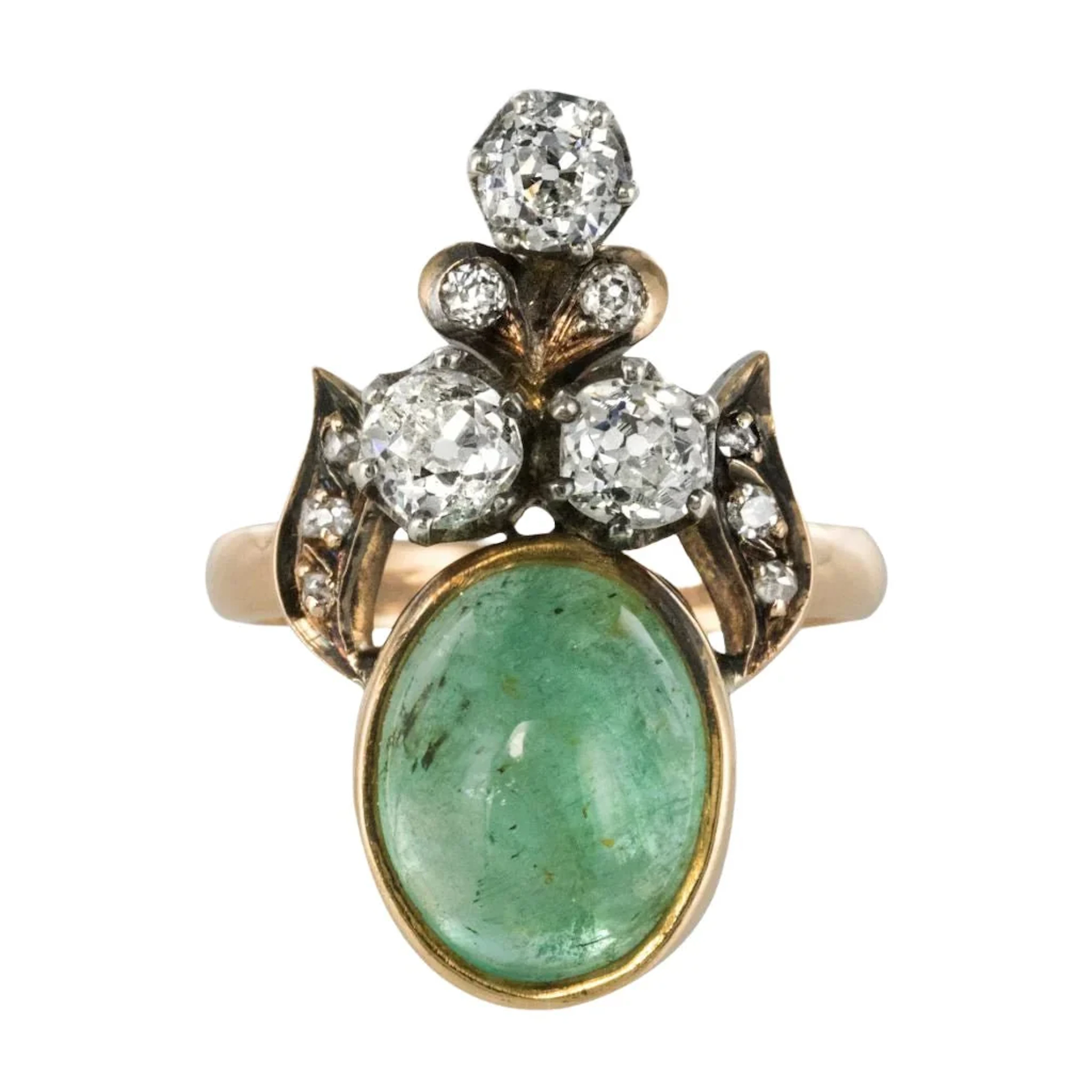 Entourage ring in yellow gold, emerald and diamonds