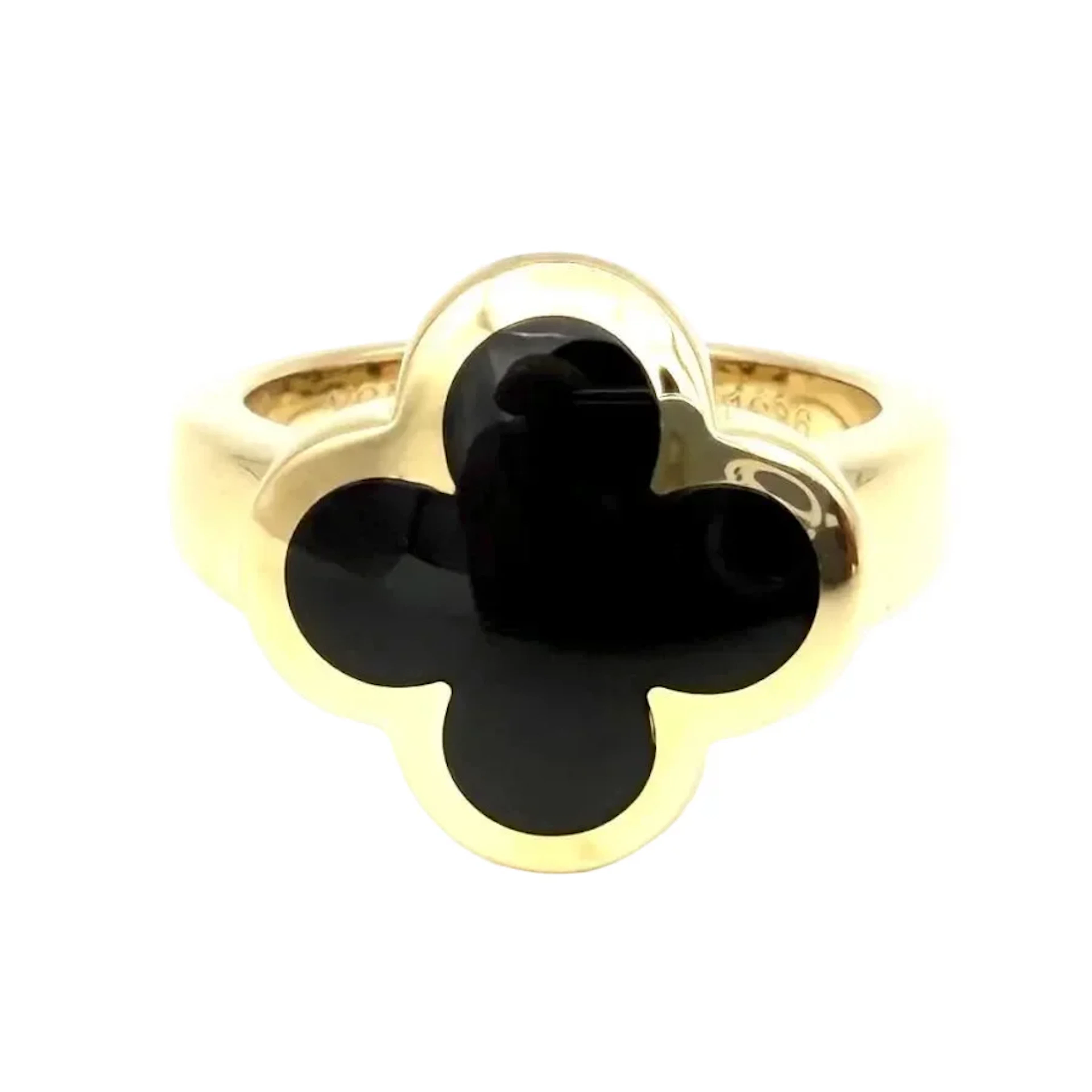 VAN CLEEF & ARPELS "Pure Alhambra" Ring in yellow gold and Onyx