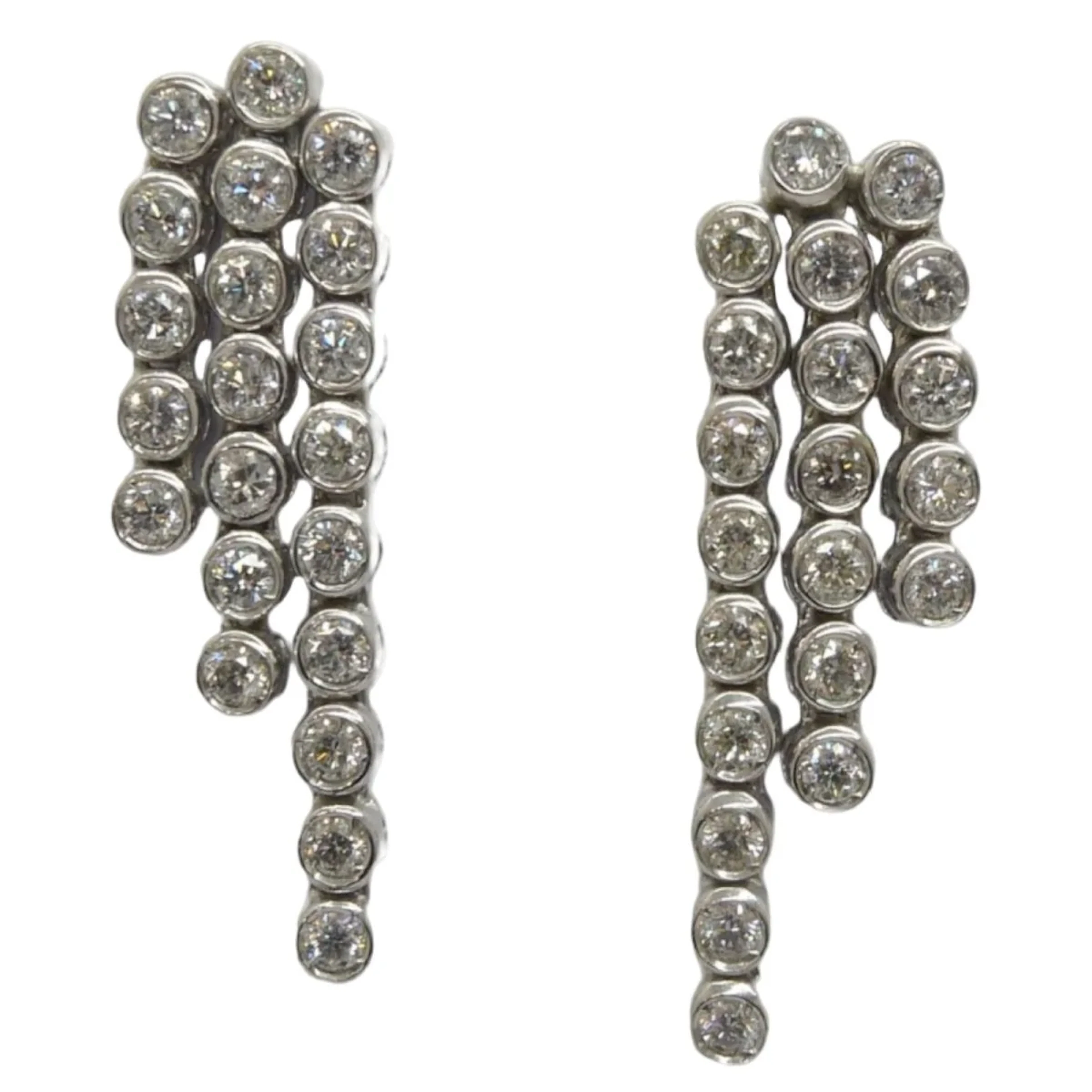Gold and diamond earrings, 2.88 ct