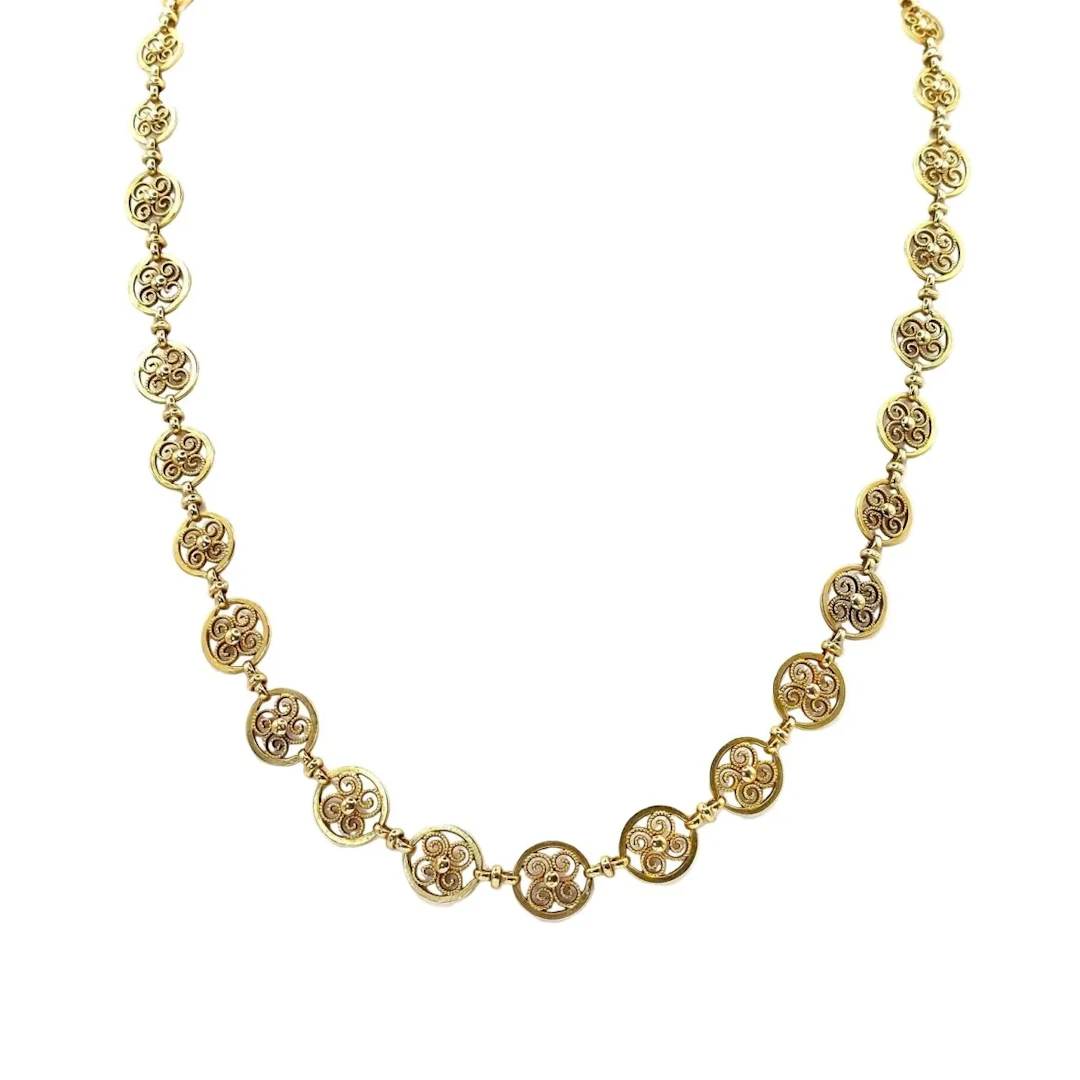 Maille necklace in yellow gold