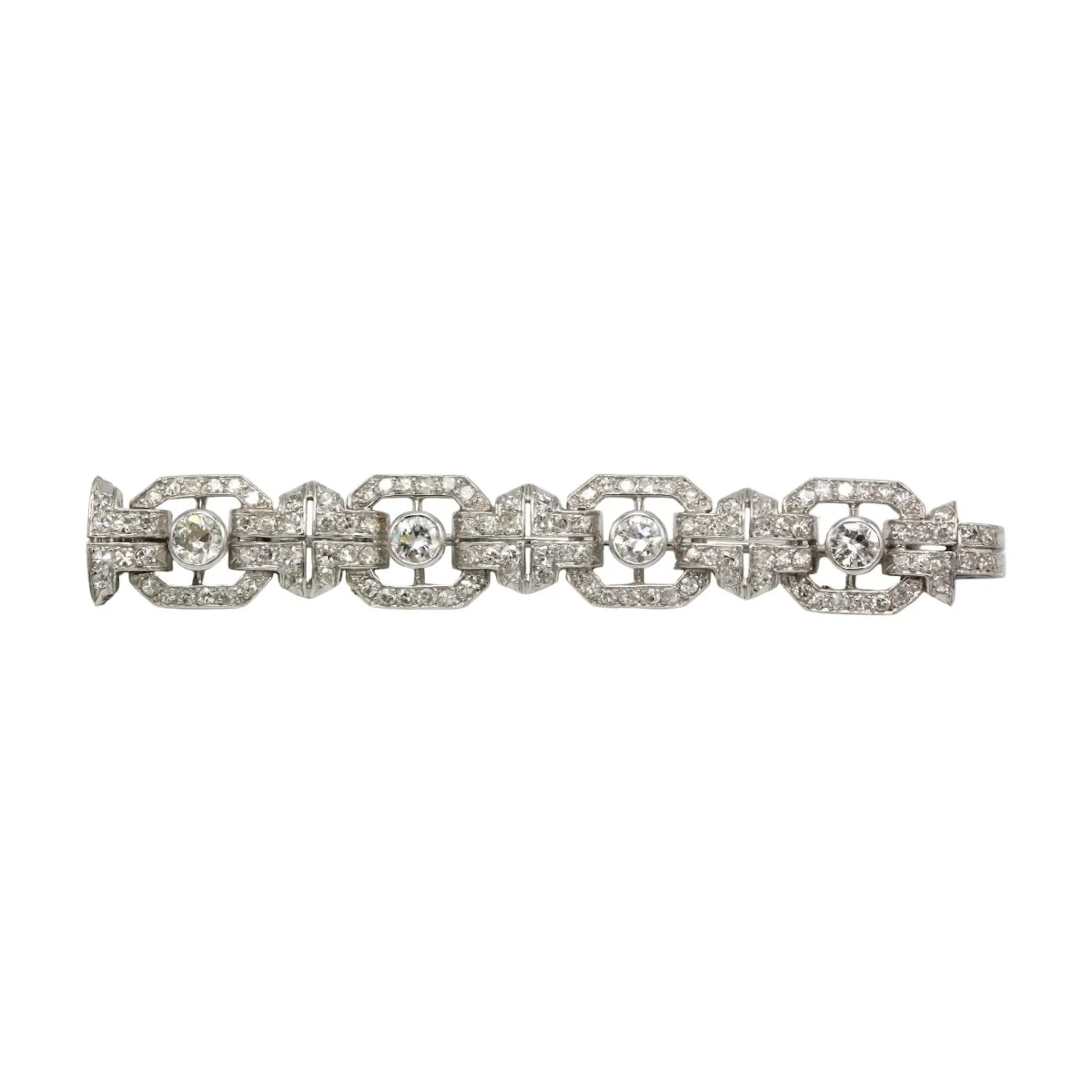 Brooch made of white gold, Platinum, and Diamonds