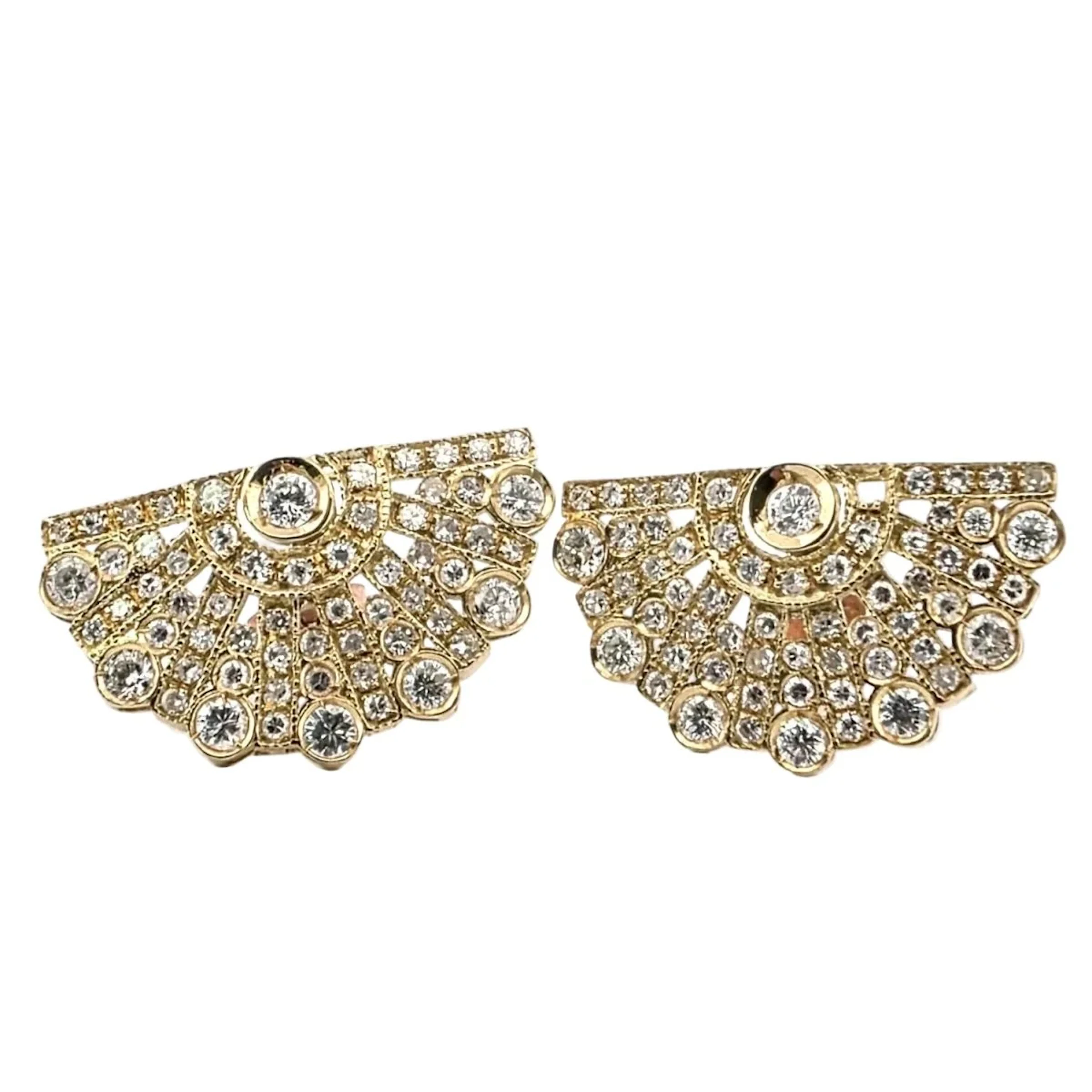 Puces earrings in yellow gold and diamonds