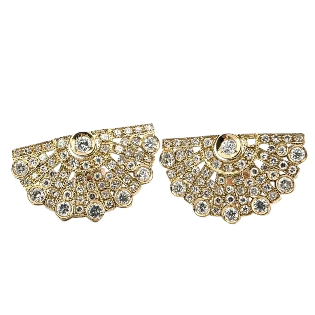 Puces earrings in yellow gold and diamonds